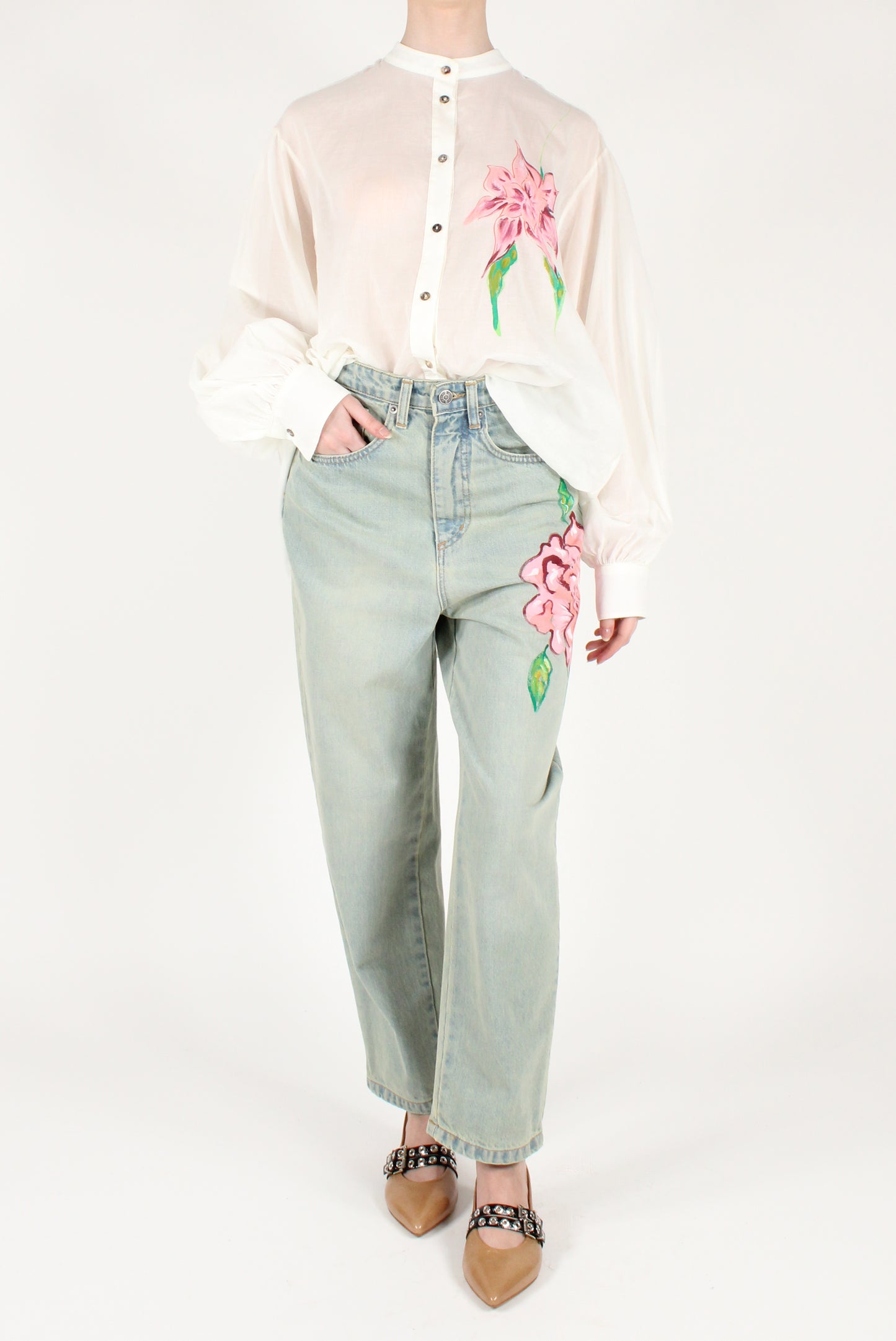 Jeans con Fiore Dipinto a Mano