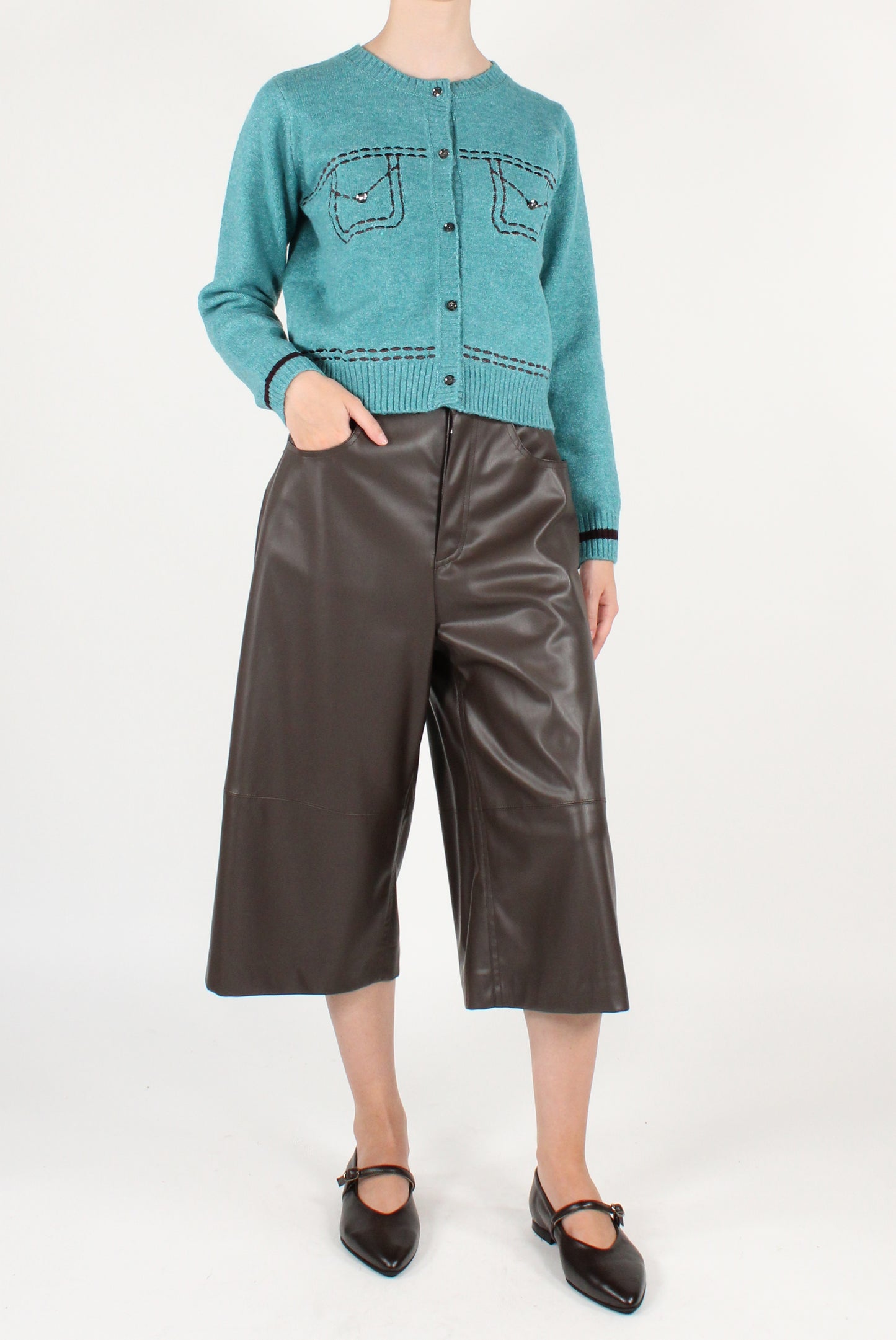 Cardigan con Tasche Ricamate