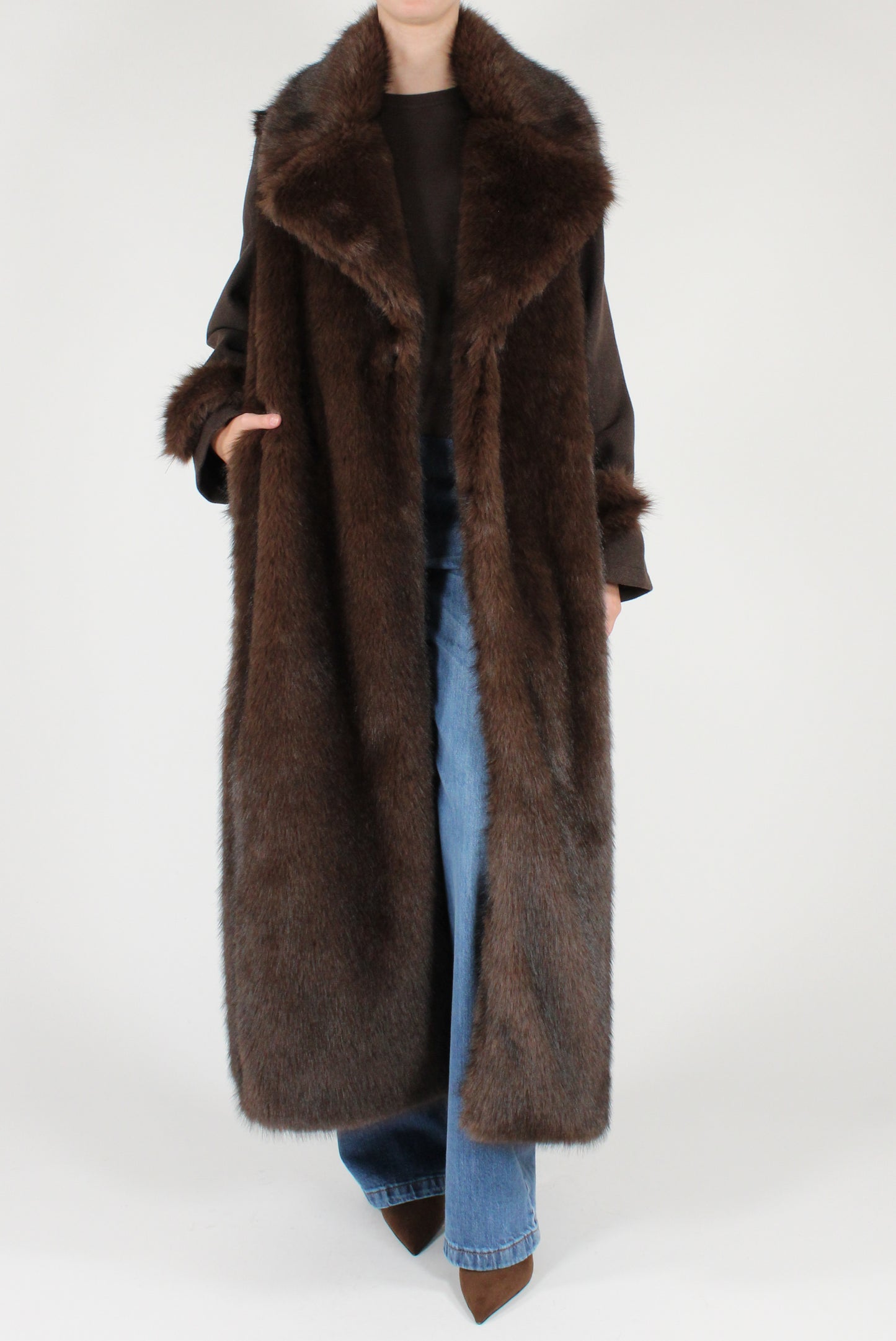 Cappotto Lungo con Eco Pelliccia