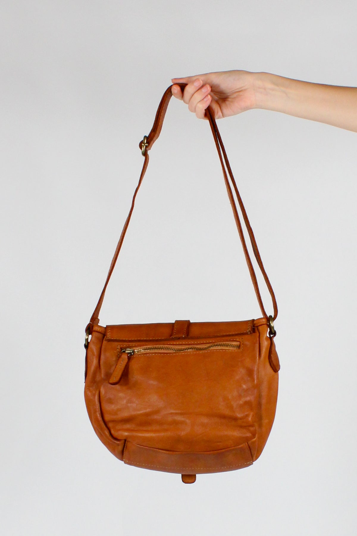 Borsa a Patta in Pelle con Borchie a Stella