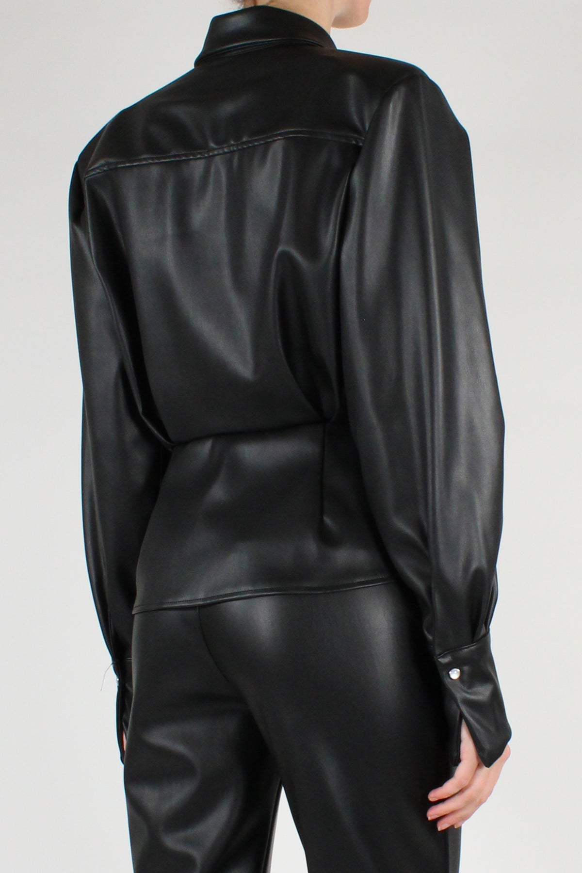 Camicia in Ecopelle Taglio a Pipistrello