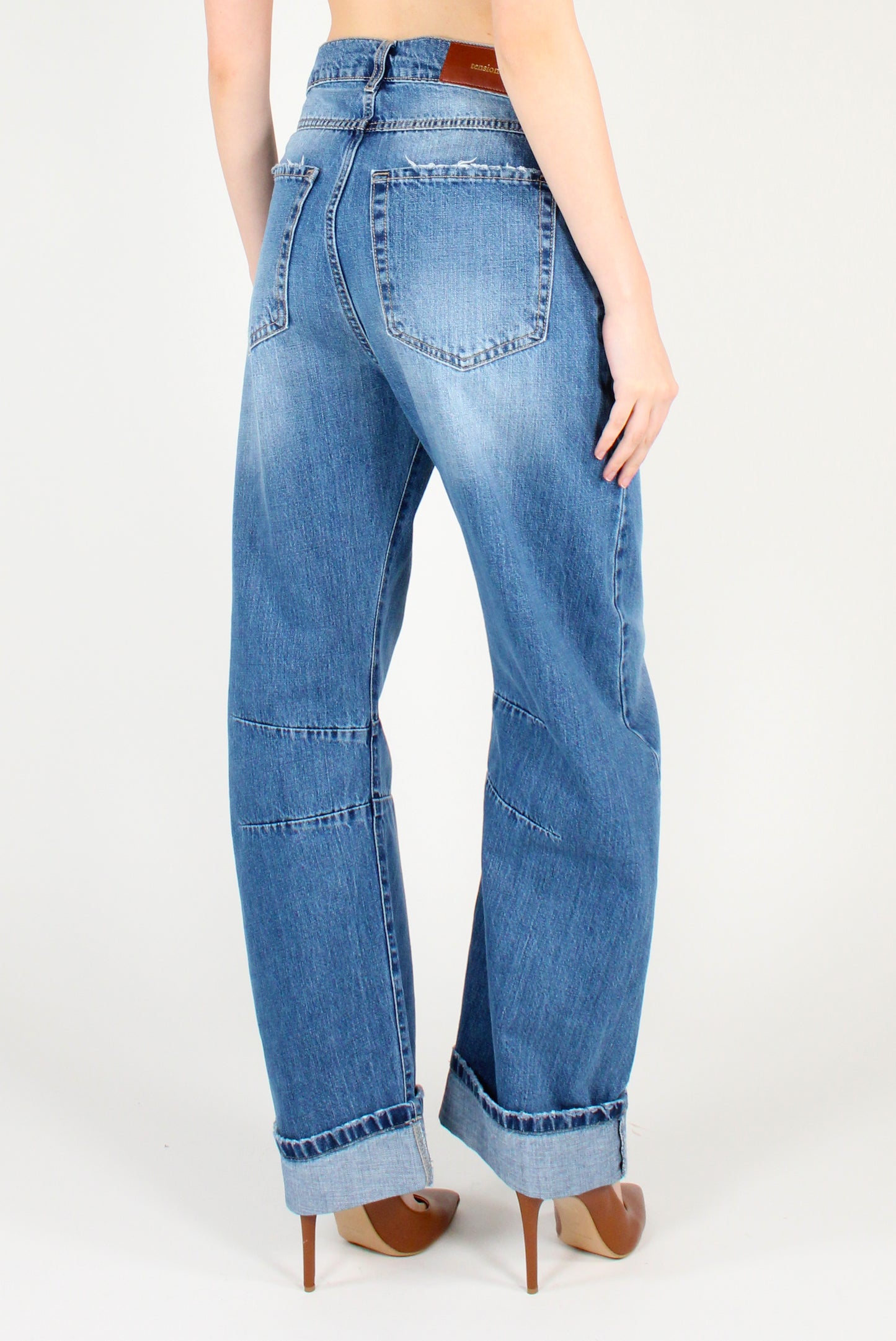 Jeans Egg Fit con Risvolto