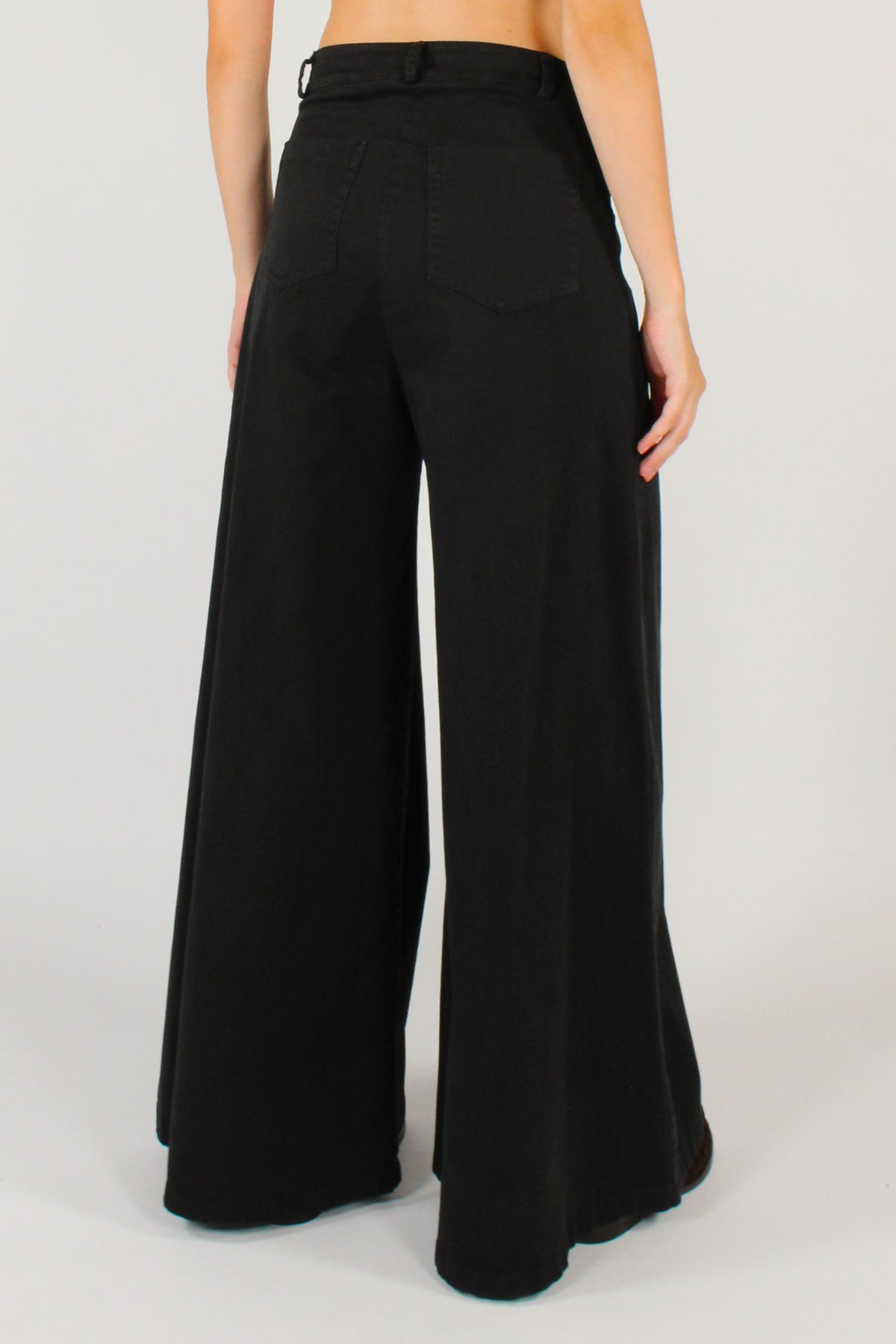 Pantaloni Wide Leg con Portachiavi
