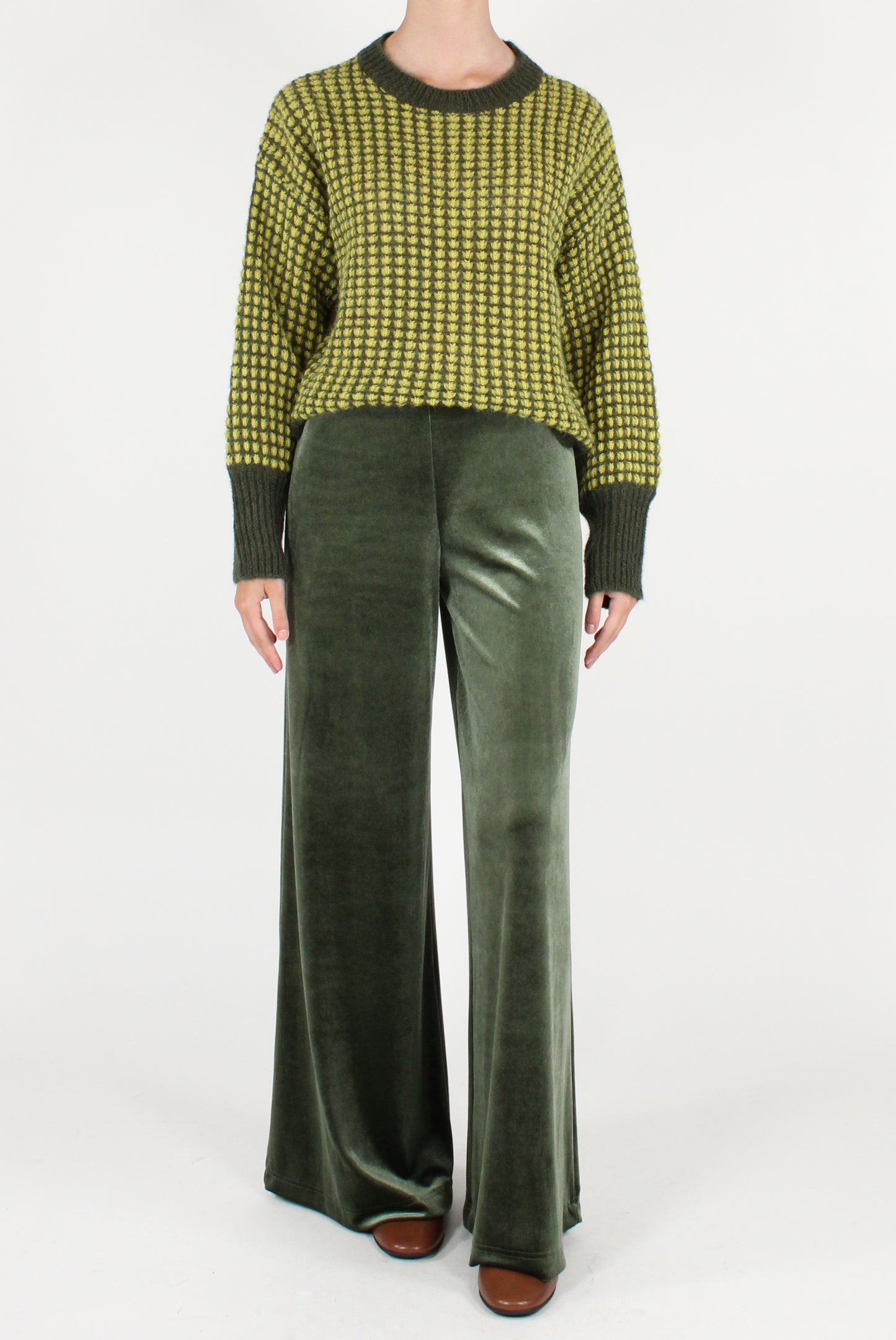 Decorated Knit Crew Neck Sweater