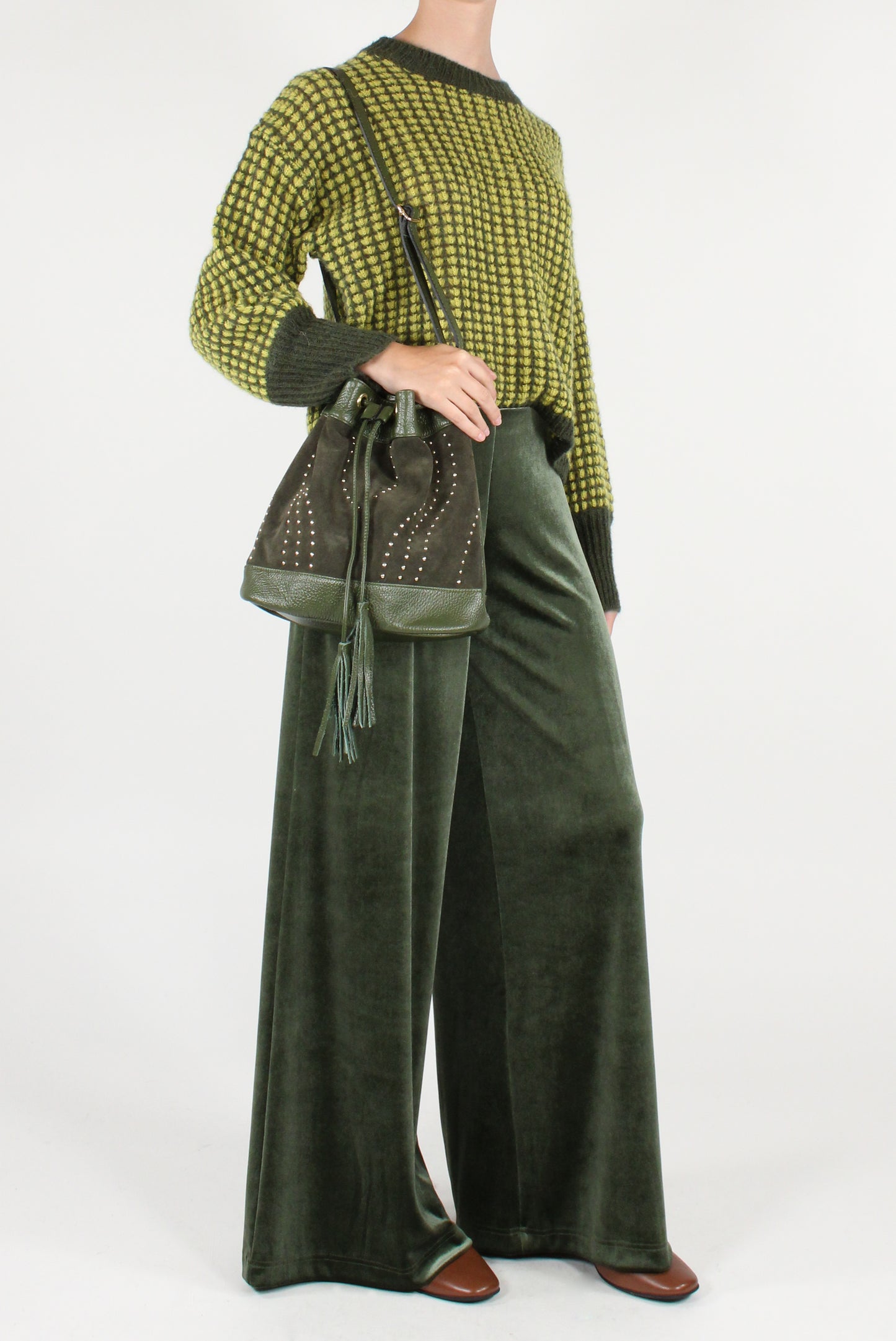 Decorated Knit Crew Neck Sweater
