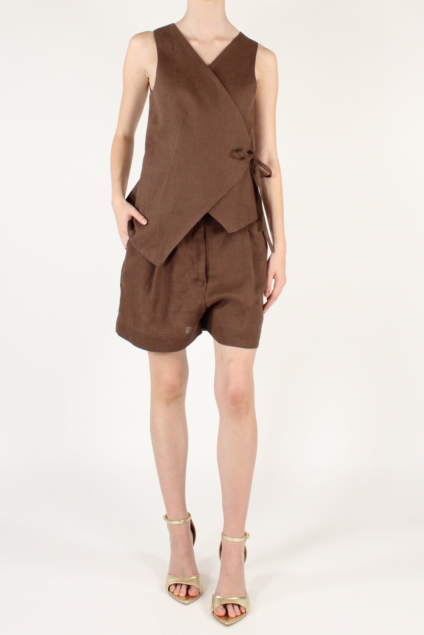 Shorts con Pinces in Puro Lino