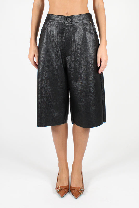 Bermuda shorts in eco-leather