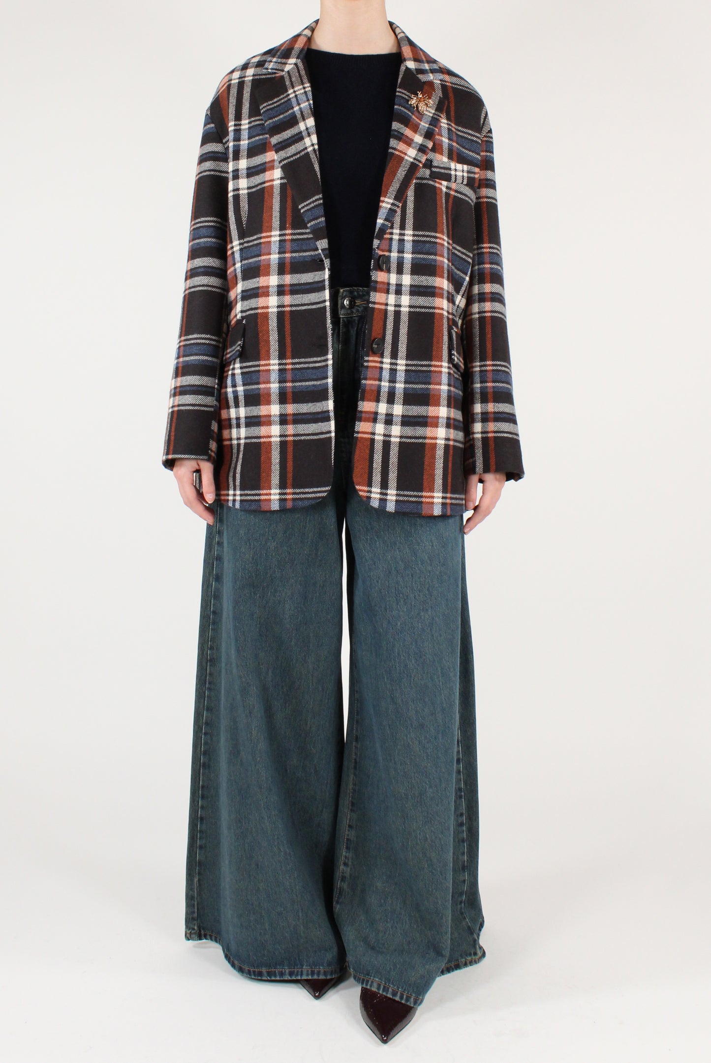 Blazer Over Monopetto in Tartan