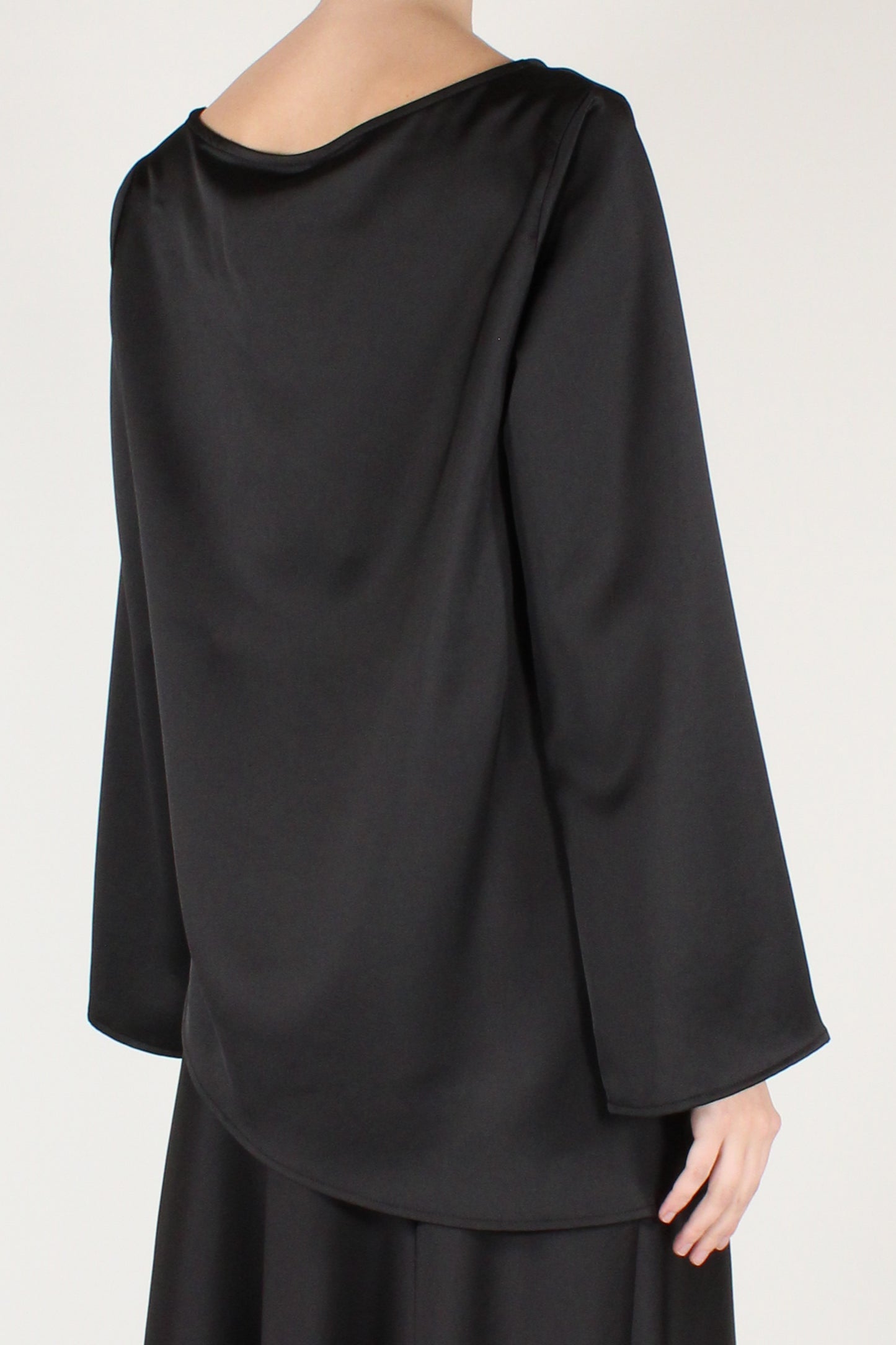 Blusa Asimmetrica in Satin