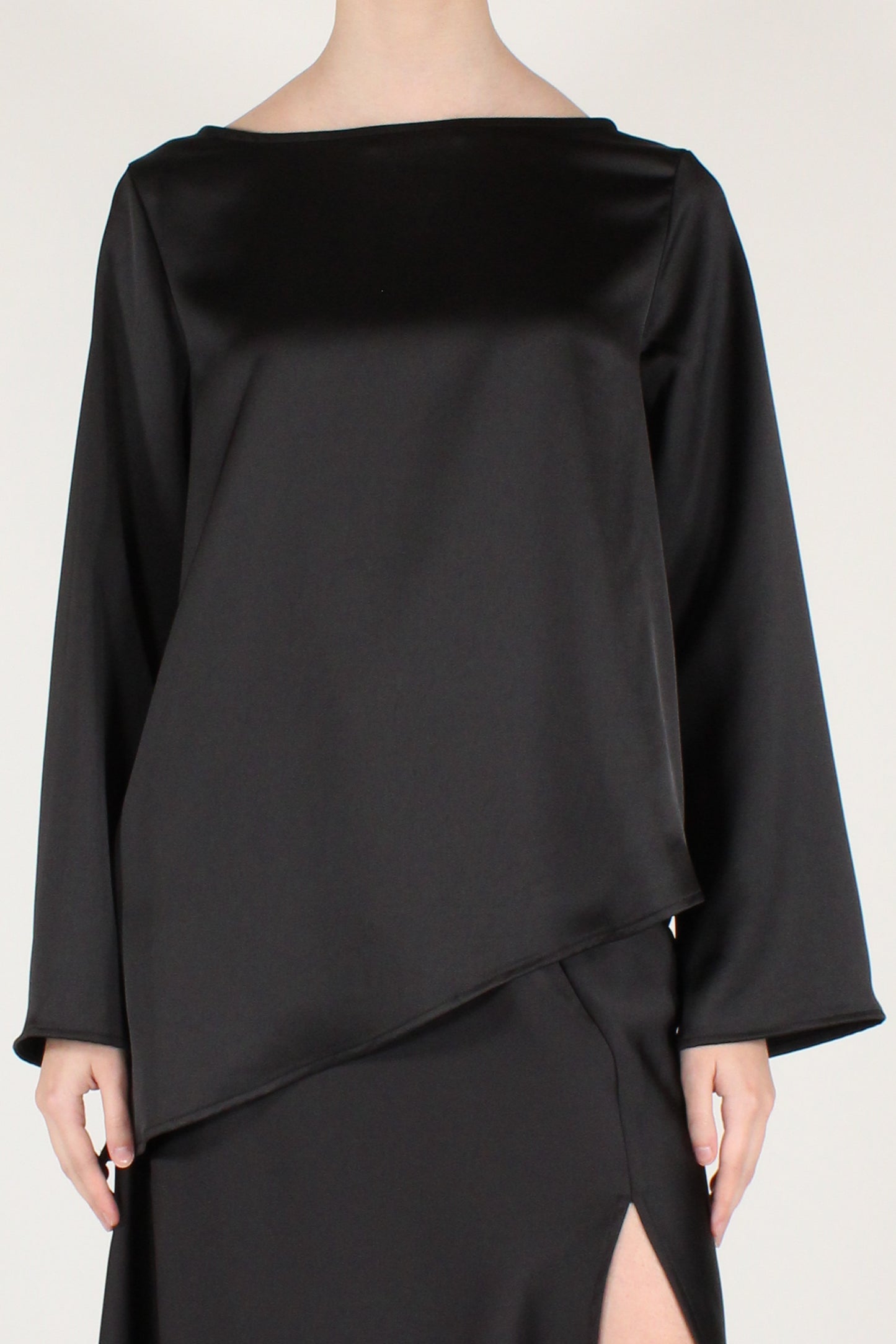 Blusa Asimmetrica in Satin