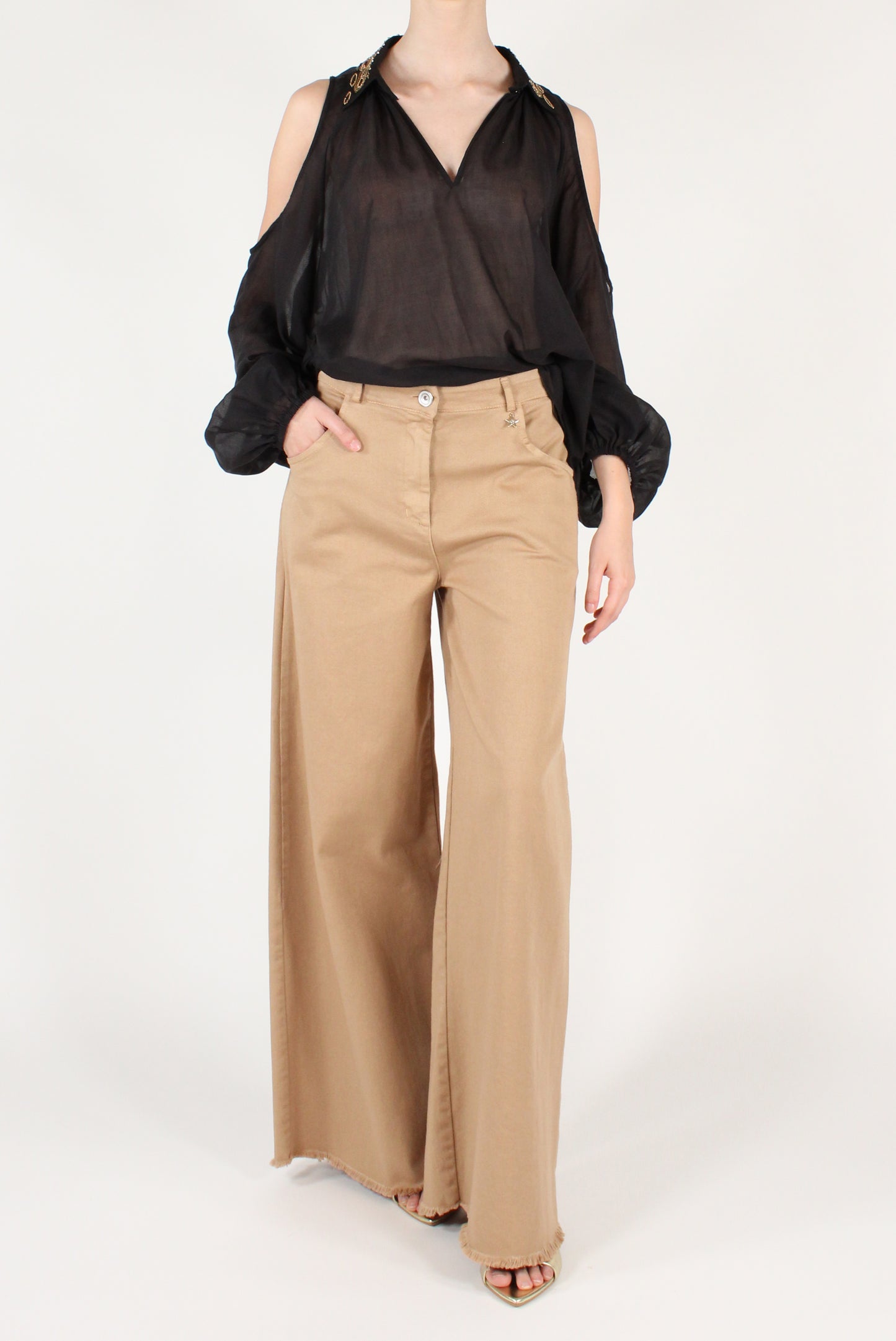 Blusa Over con Cut Out in Mussola