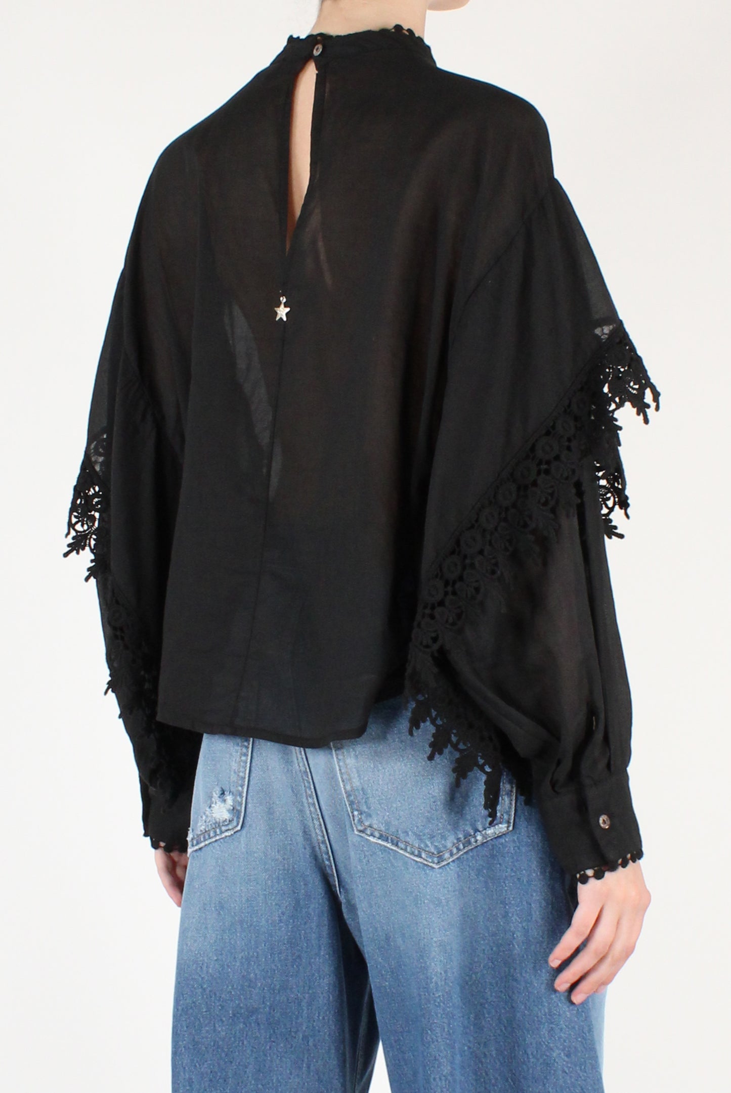 Blusa con Ricamo Maniche a Poncho