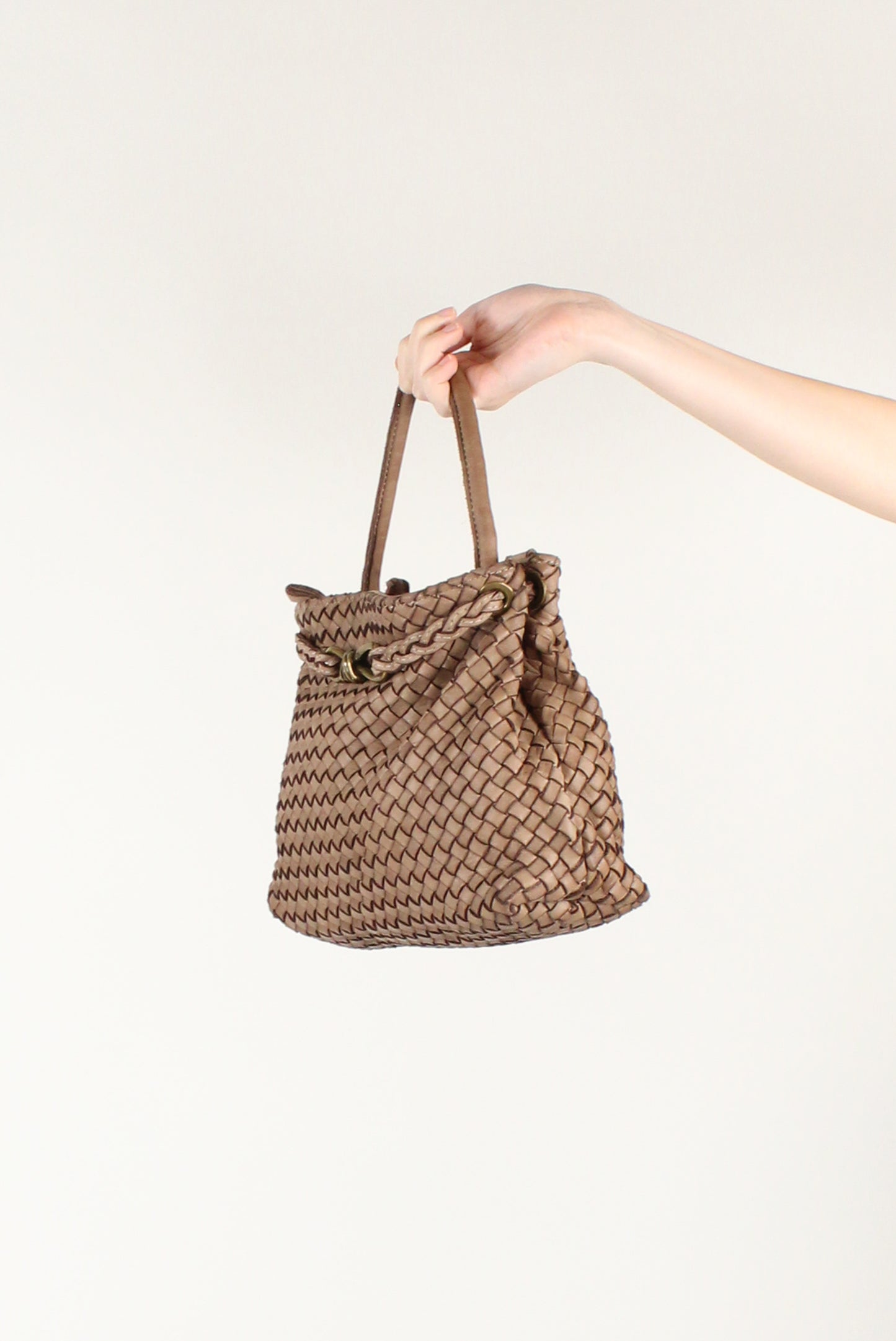 Borsa in Pelle Intrecciata Chiusura a Nodo