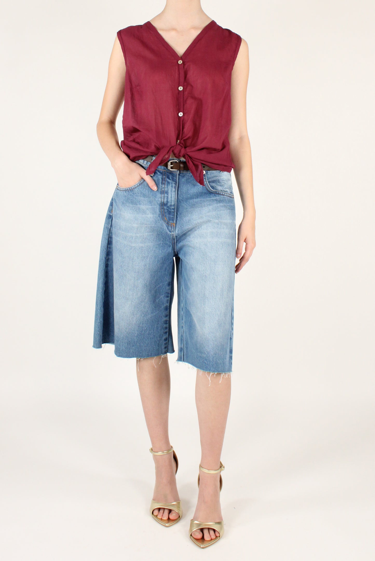Asymmetrical Sleeveless Muslin Shirt