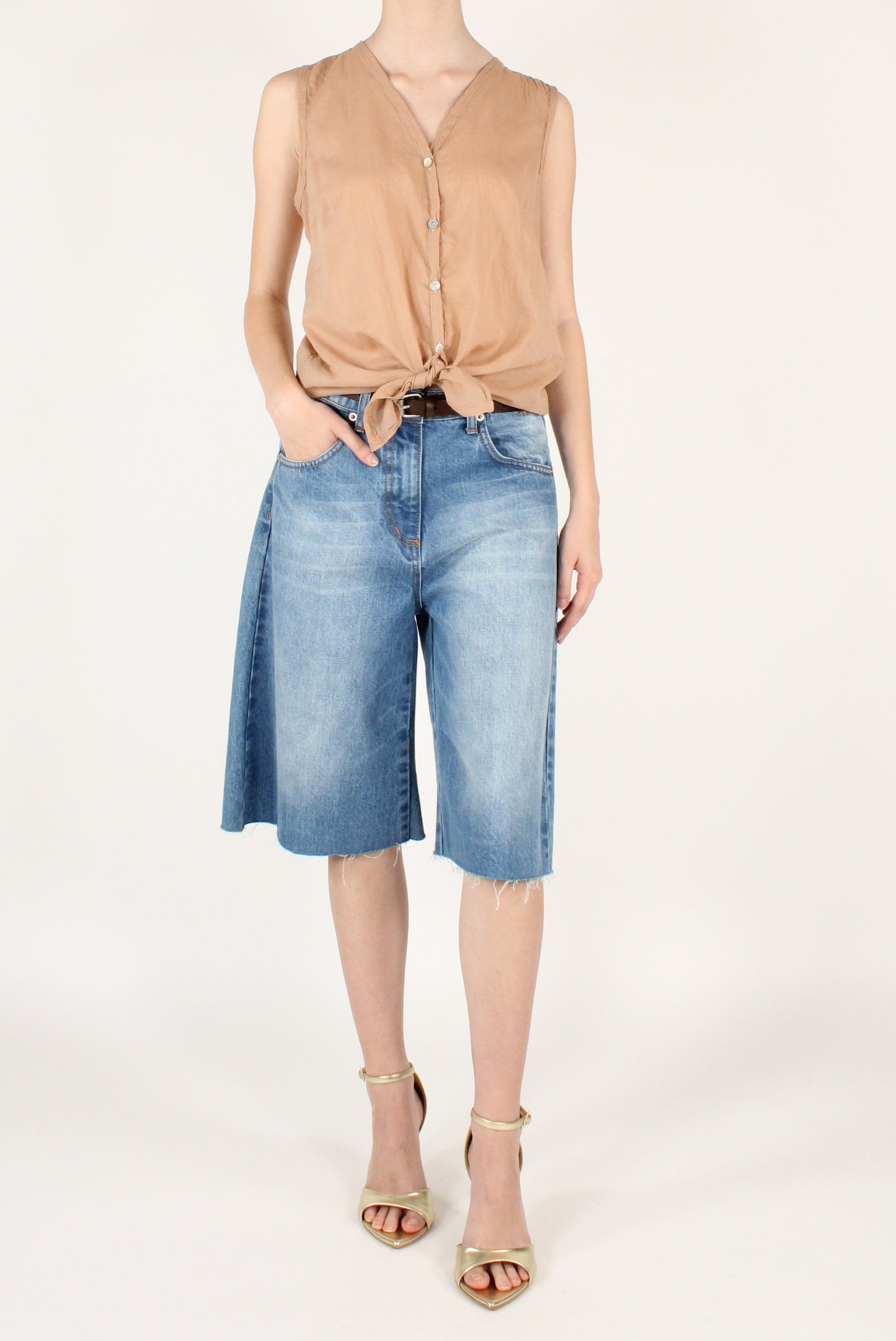 Asymmetrical Sleeveless Muslin Shirt