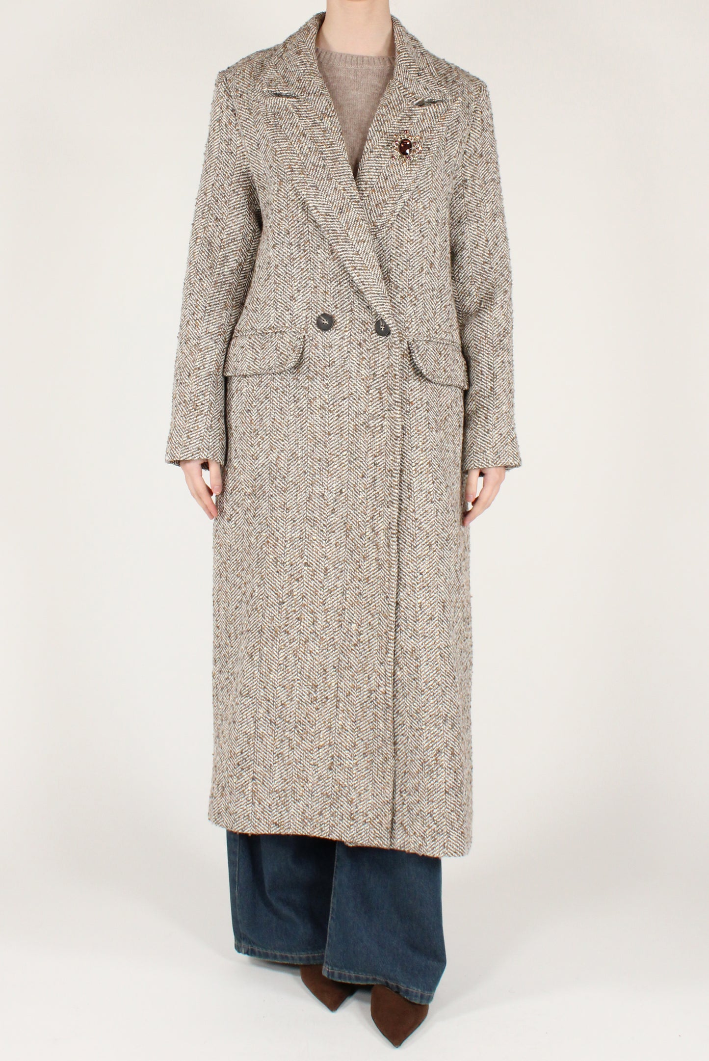 Cappotto Lungo Spigato con Spilla