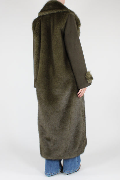 Cappotto Lungo con Eco Pelliccia