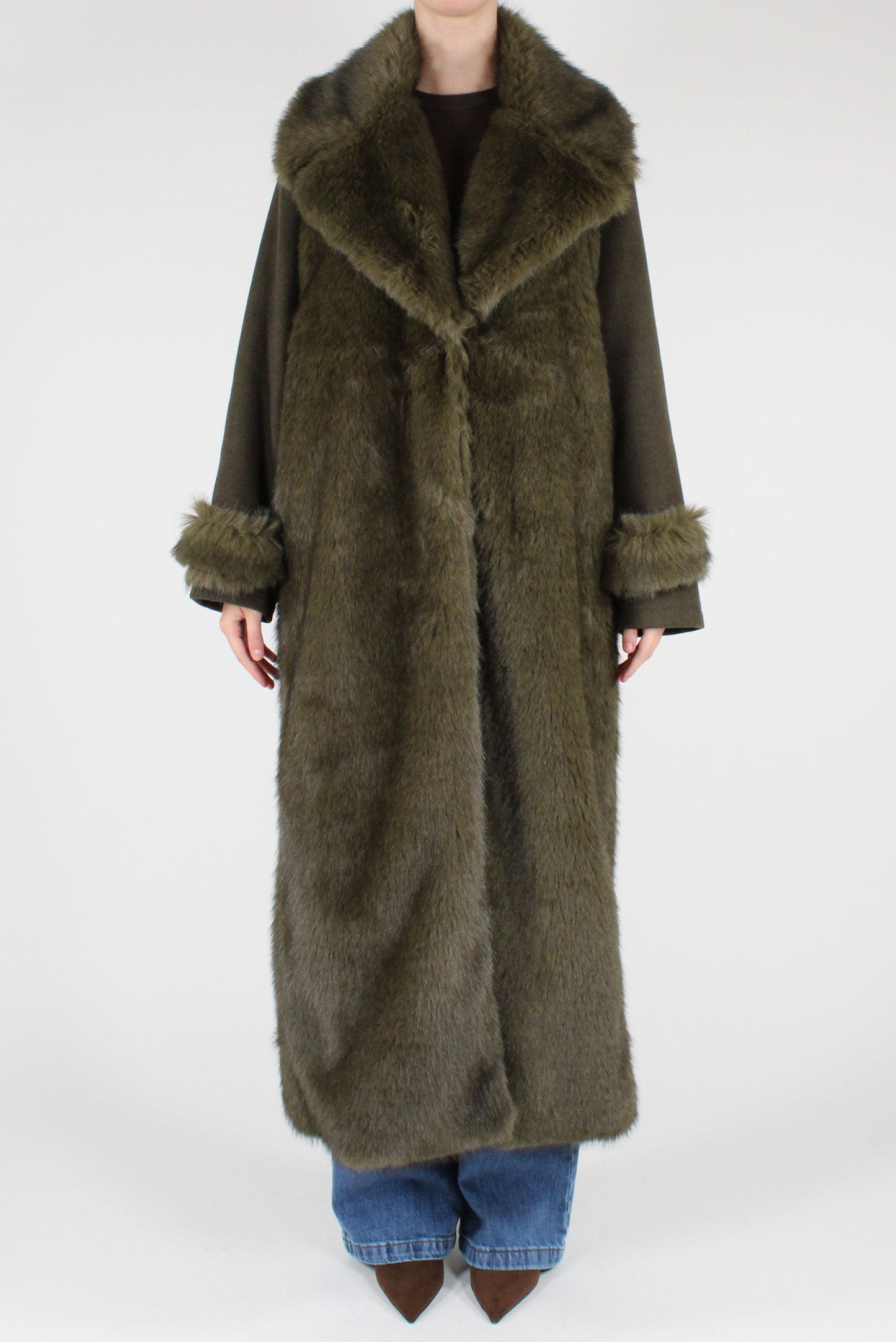 Cappotto Lungo con Eco Pelliccia