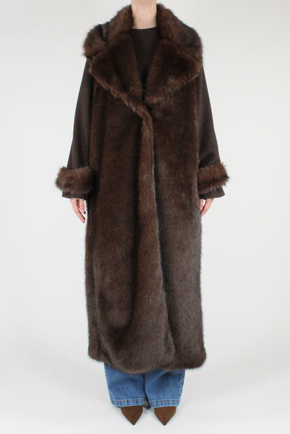 Cappotto Lungo con Eco Pelliccia