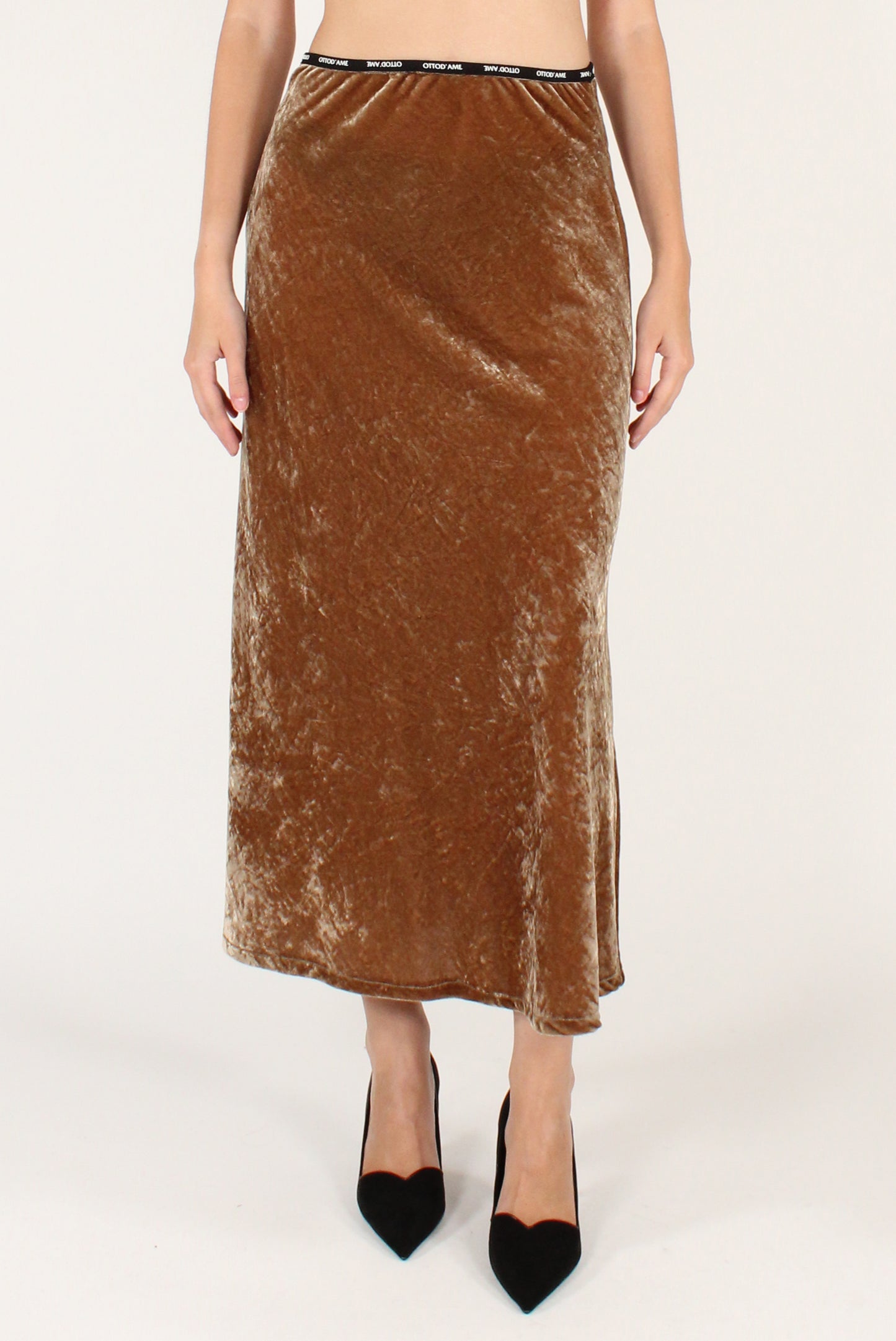 Gonna Lunga Svasata in Velluto