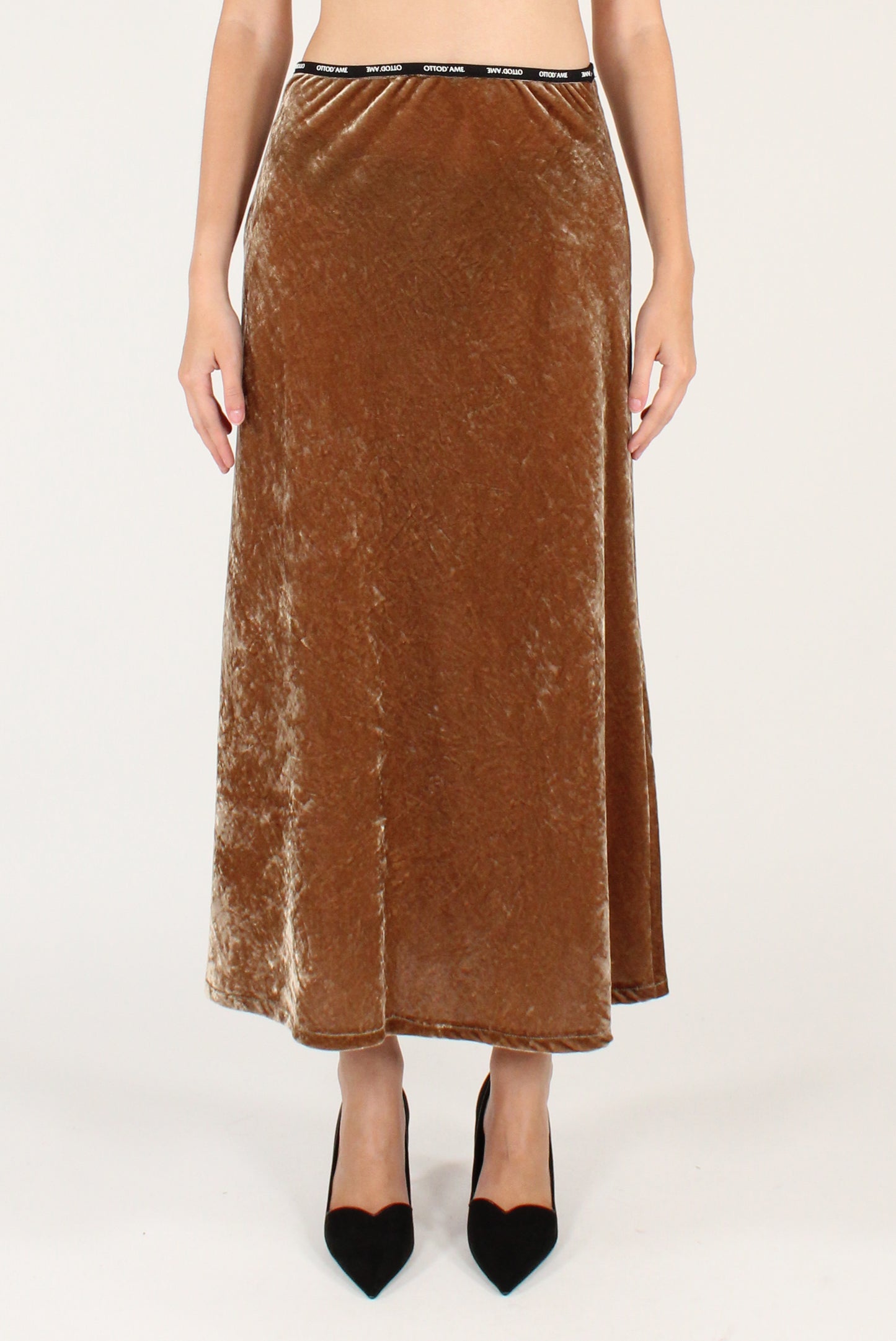 Gonna Lunga Svasata in Velluto