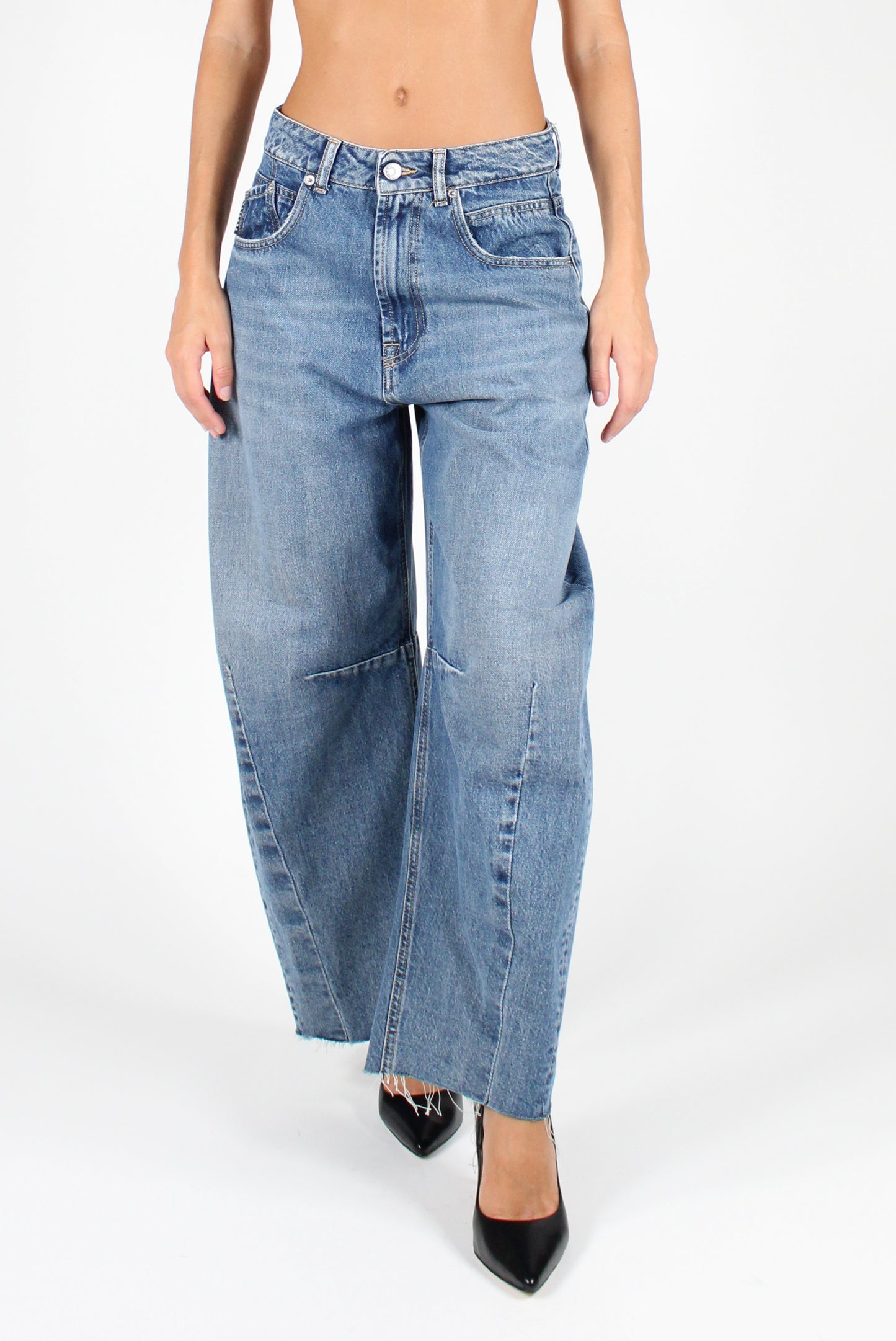 Five Pocket Balloon Cut Jeans