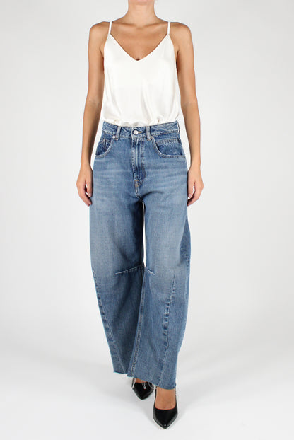 Five Pocket Balloon Cut Jeans