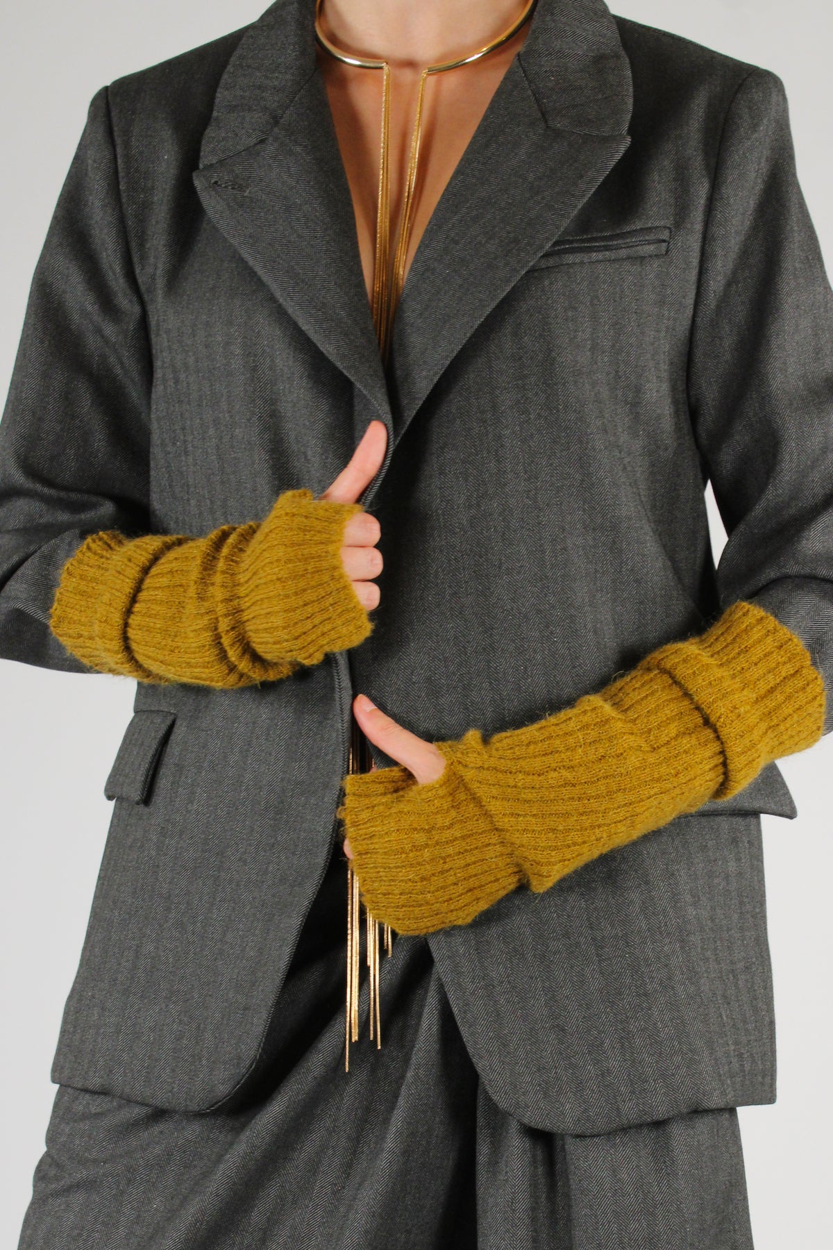 Blazer in Tessuto Spigato con Manicotti