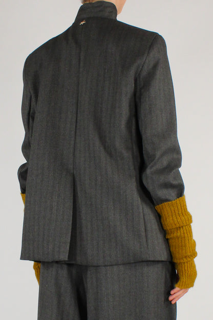 Blazer in Tessuto Spigato con Manicotti