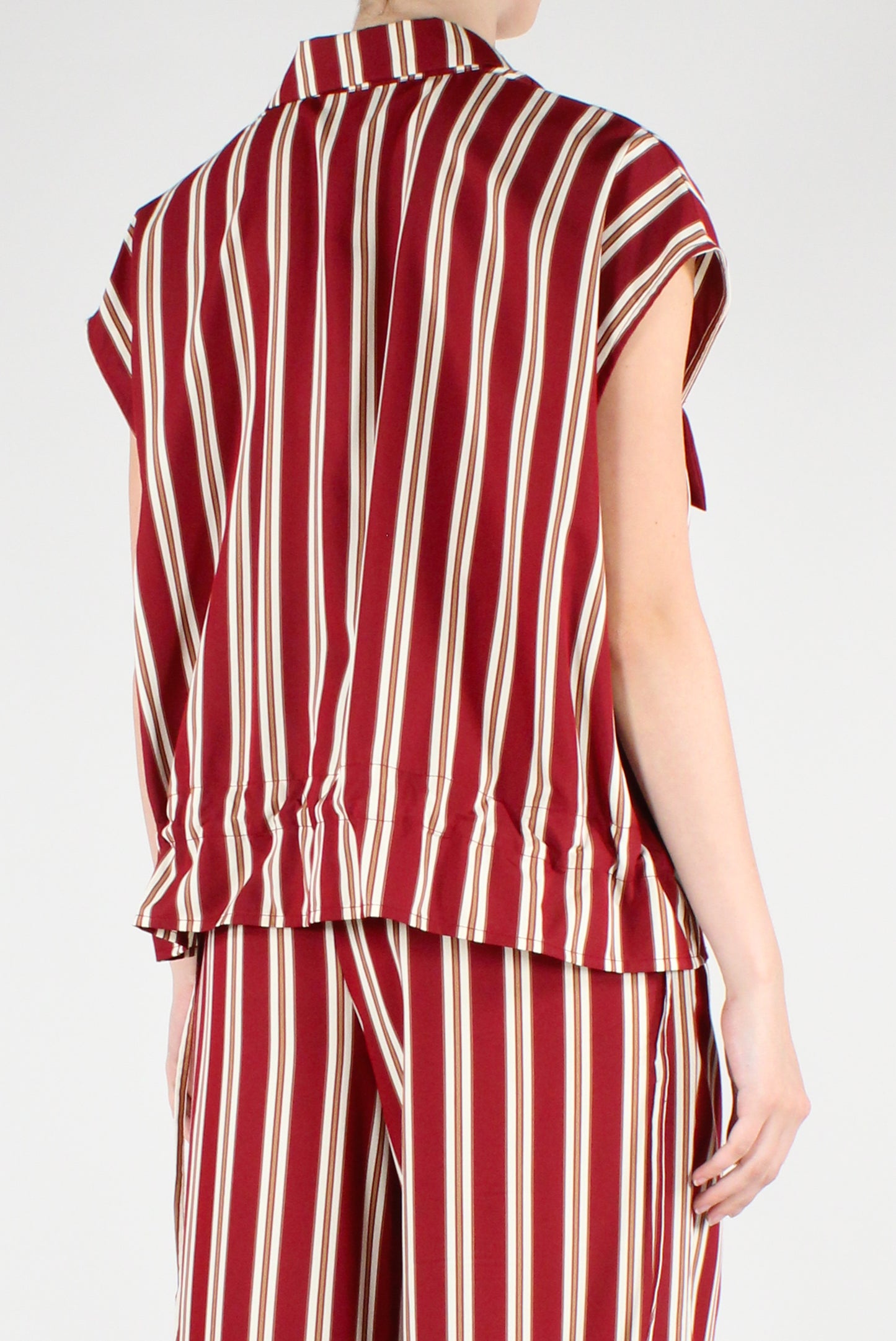Camicia Smanicata a Righe con Tasche