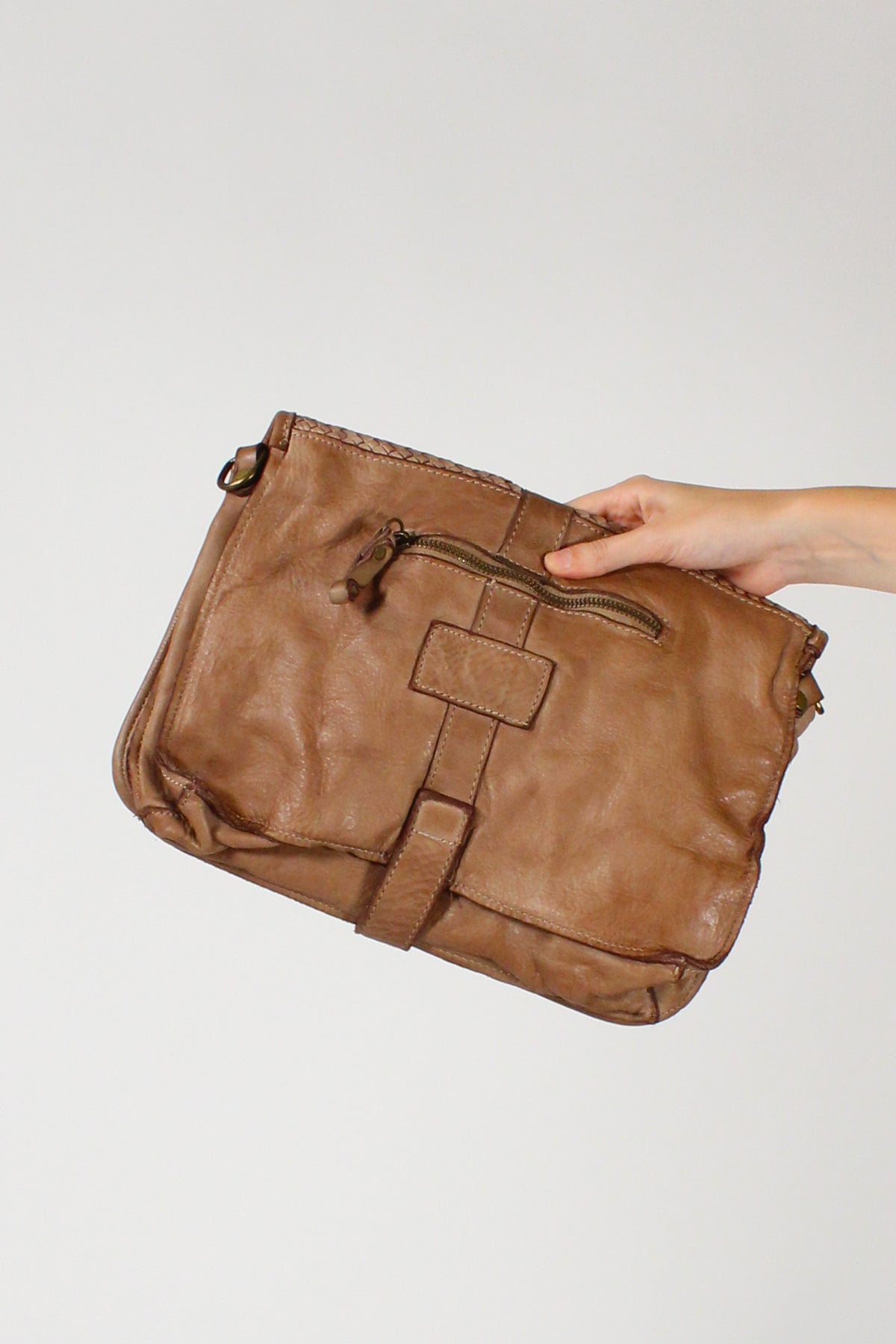 Borsa a Patta in Pelle Intrecciata