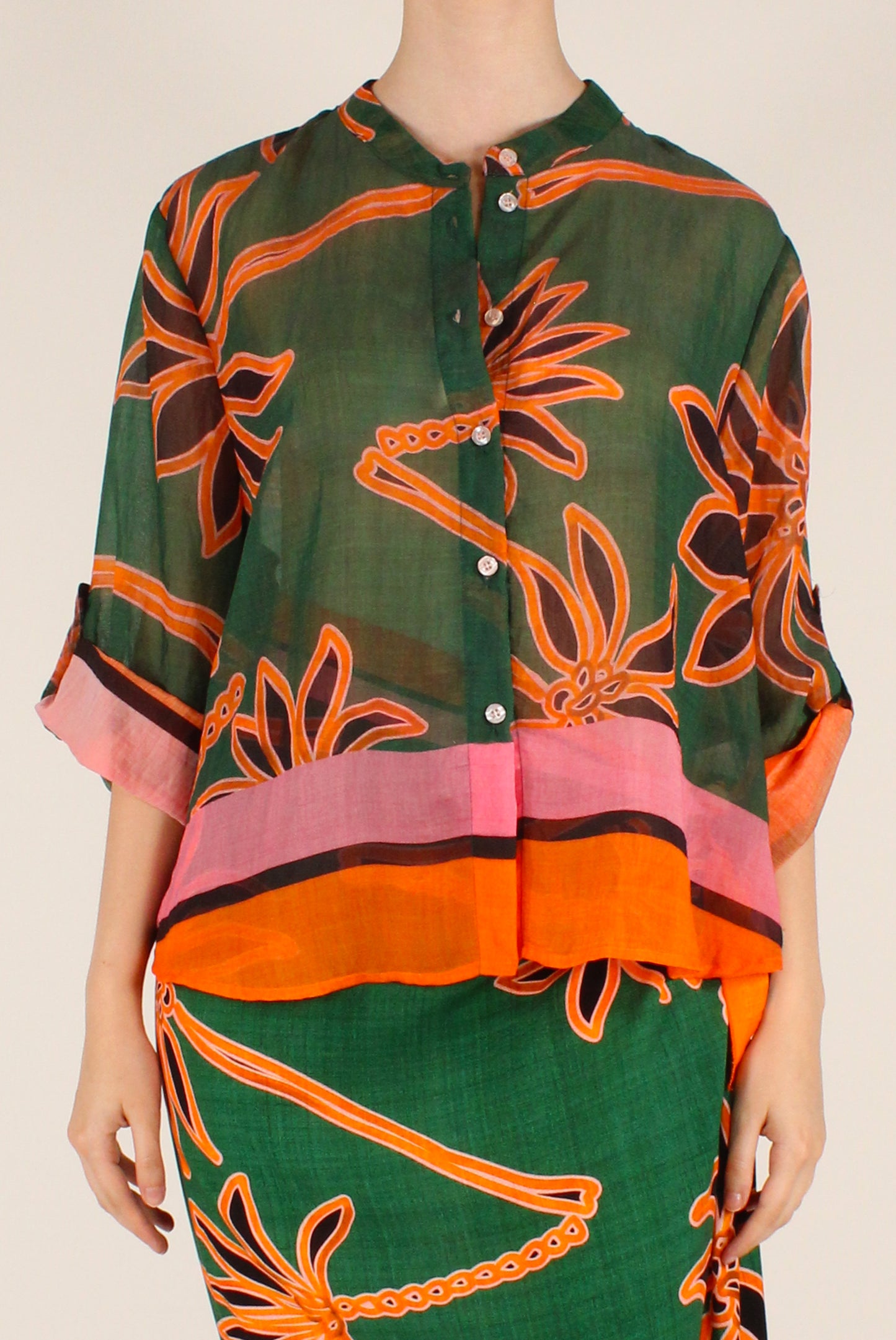 Camicia Stampa Fantasia su Sfondo Verde