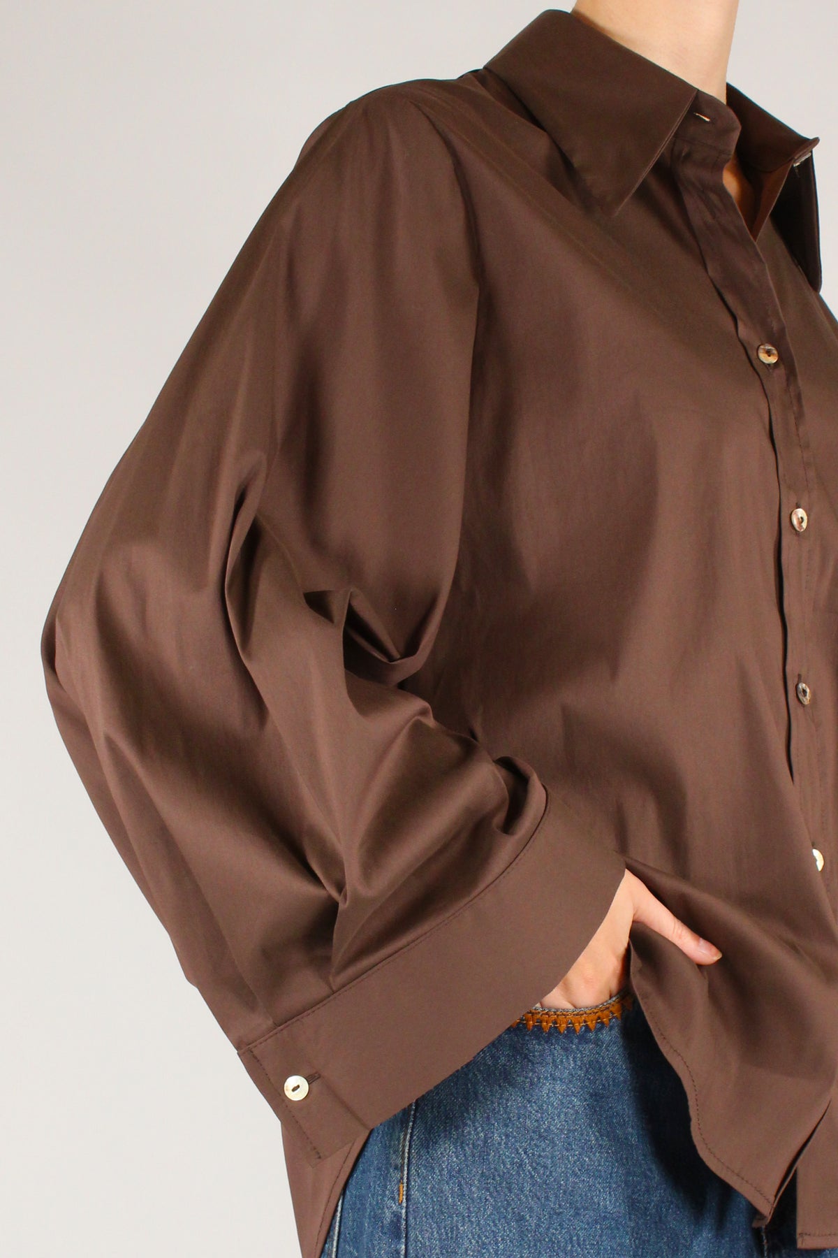 Camicia a Maniche Ampie Regolabili