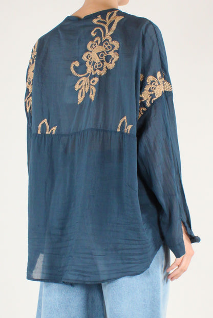 Camicia Over in Mussola con Ricami a Contrasto
