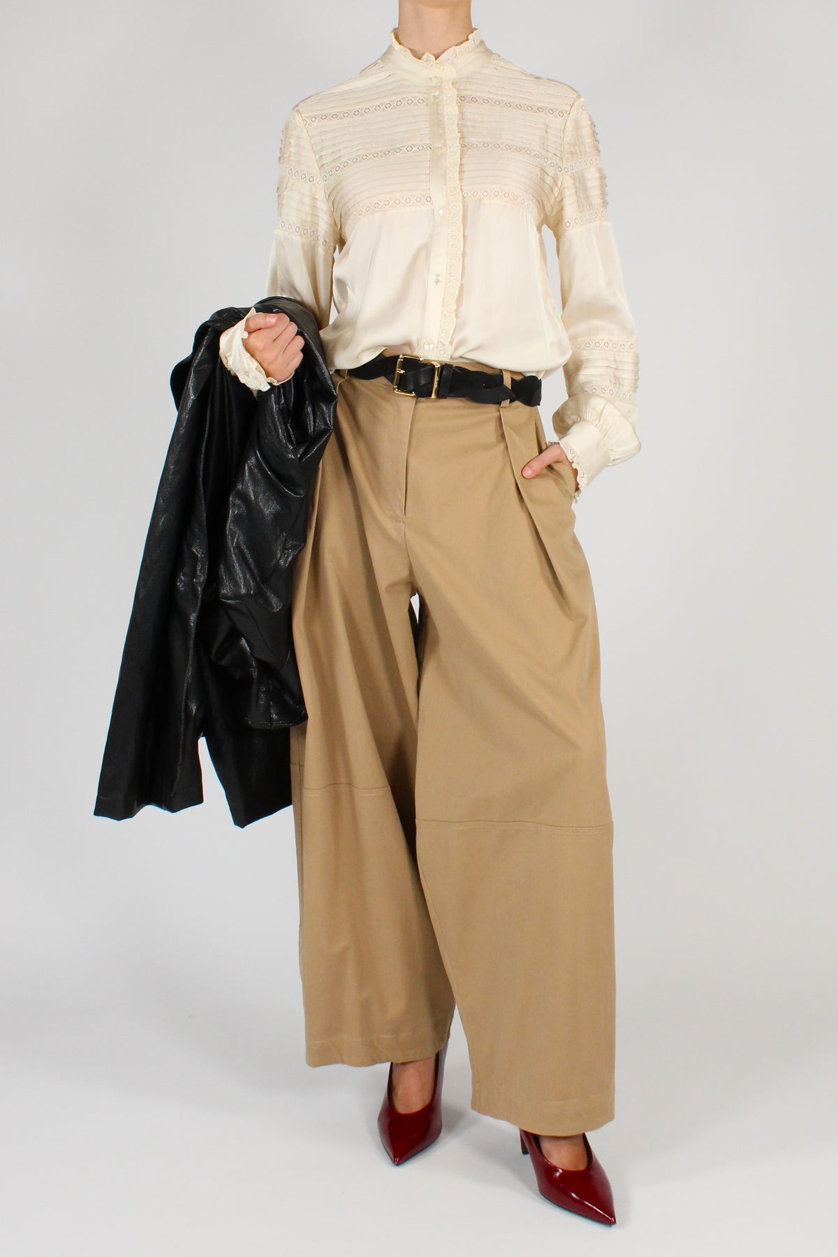 Camicia Con Volant e Inserti in Pizzo