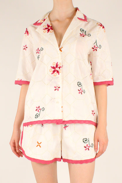 Completo Camicia e Shorts Ricamati in Sangallo