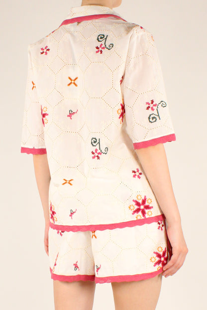 Completo Camicia e Shorts Ricamati in Sangallo