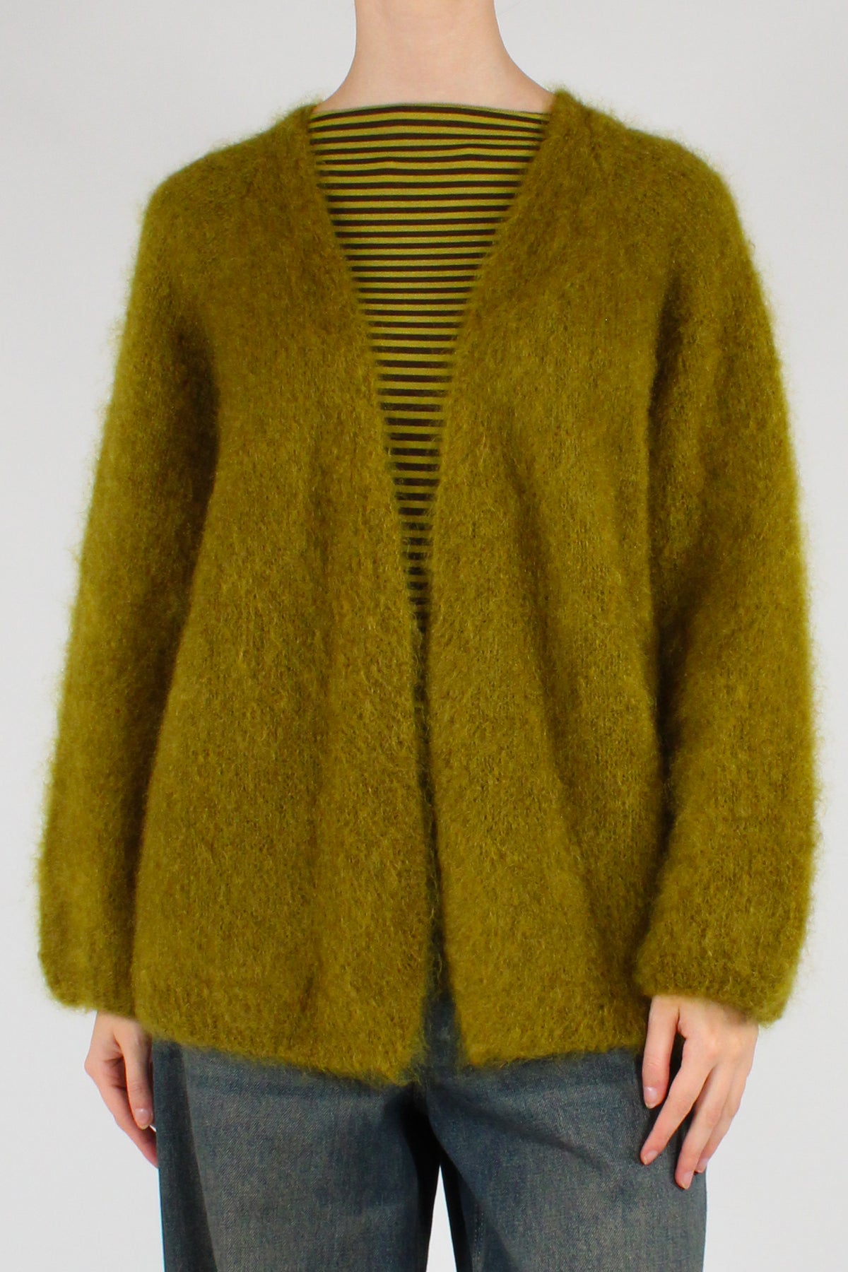 Cardigan Over Aperto Mohair