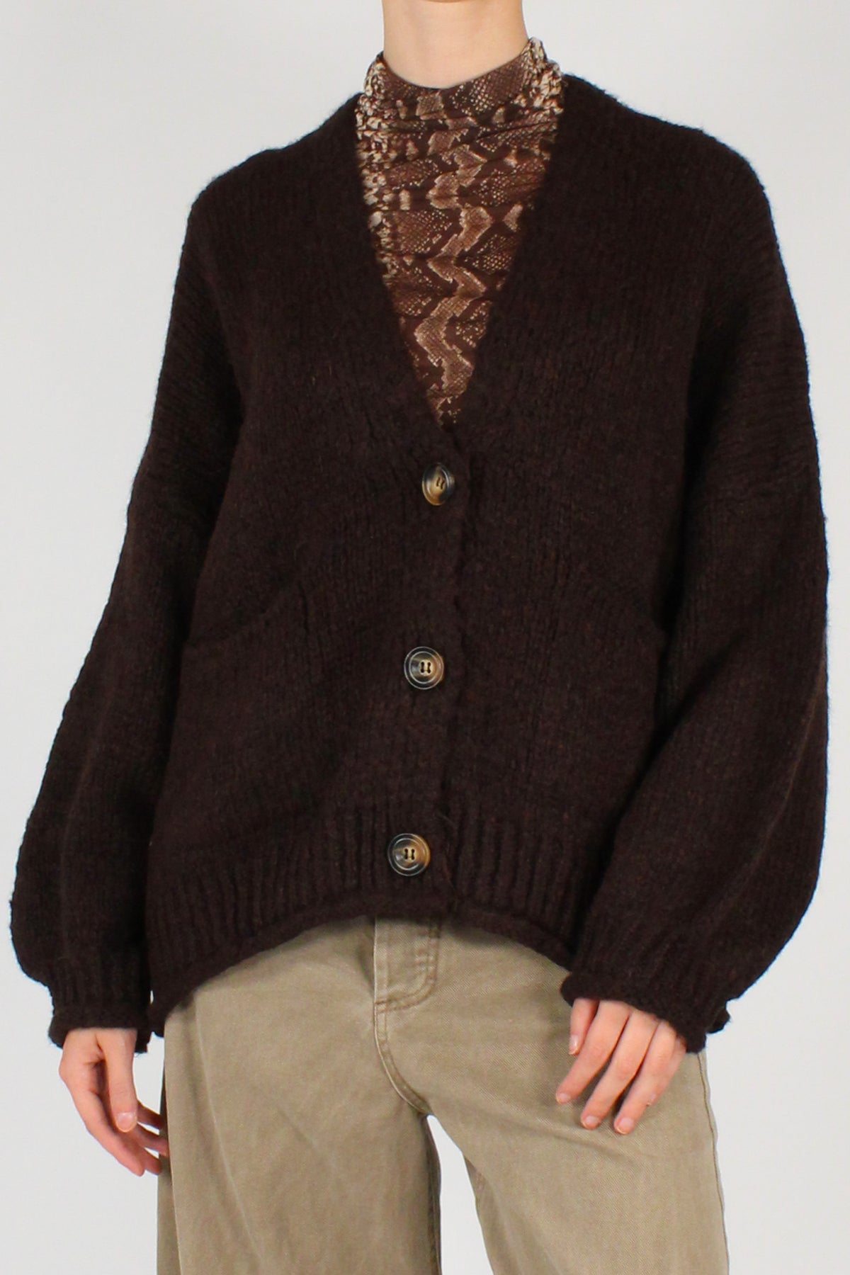 Cardigan Over Tre Bottoni