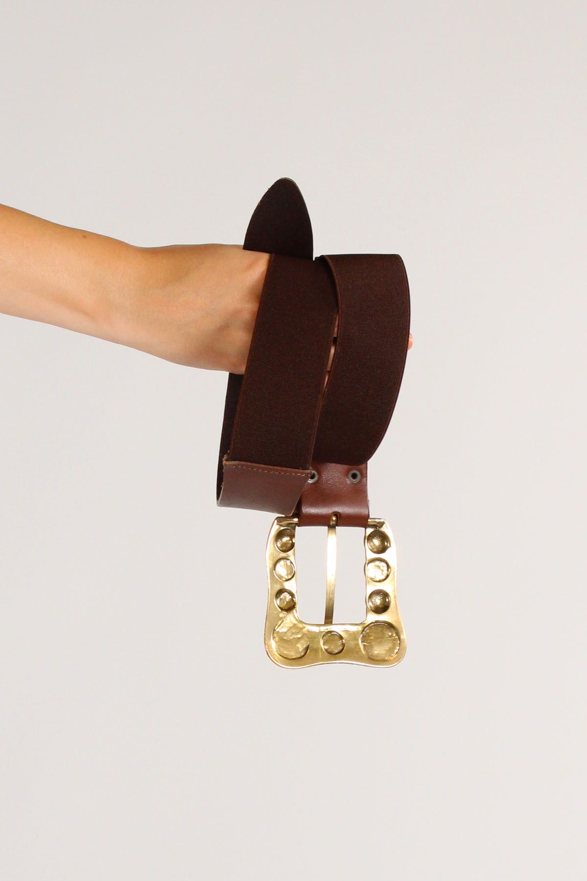 Cintura Elasticizzata con Fibbia Decorata