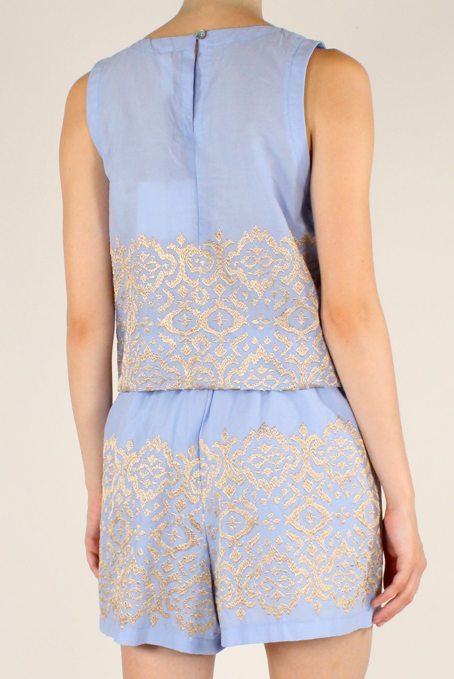Completo Top e Shorts con Ricami Dorati