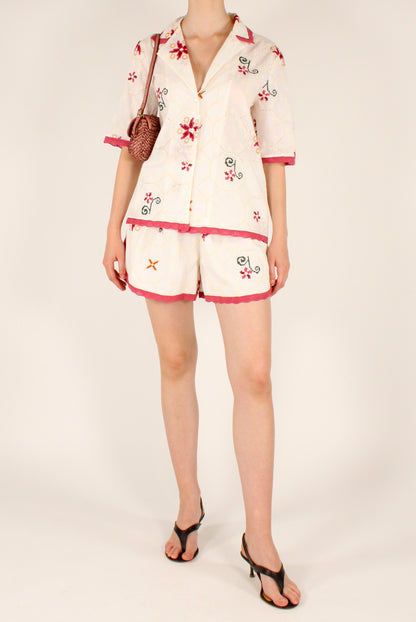 Completo Camicia e Shorts Ricamati in Sangallo