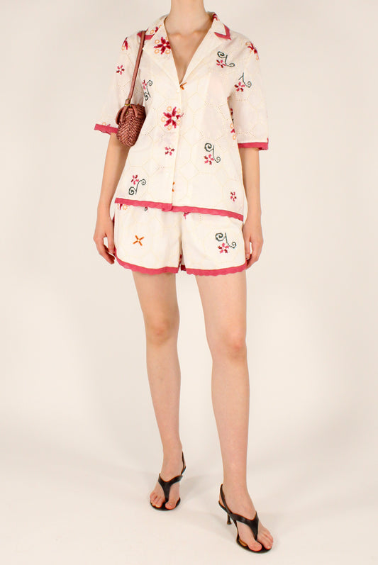 Completo Camicia e Shorts Ricamati in Sangallo