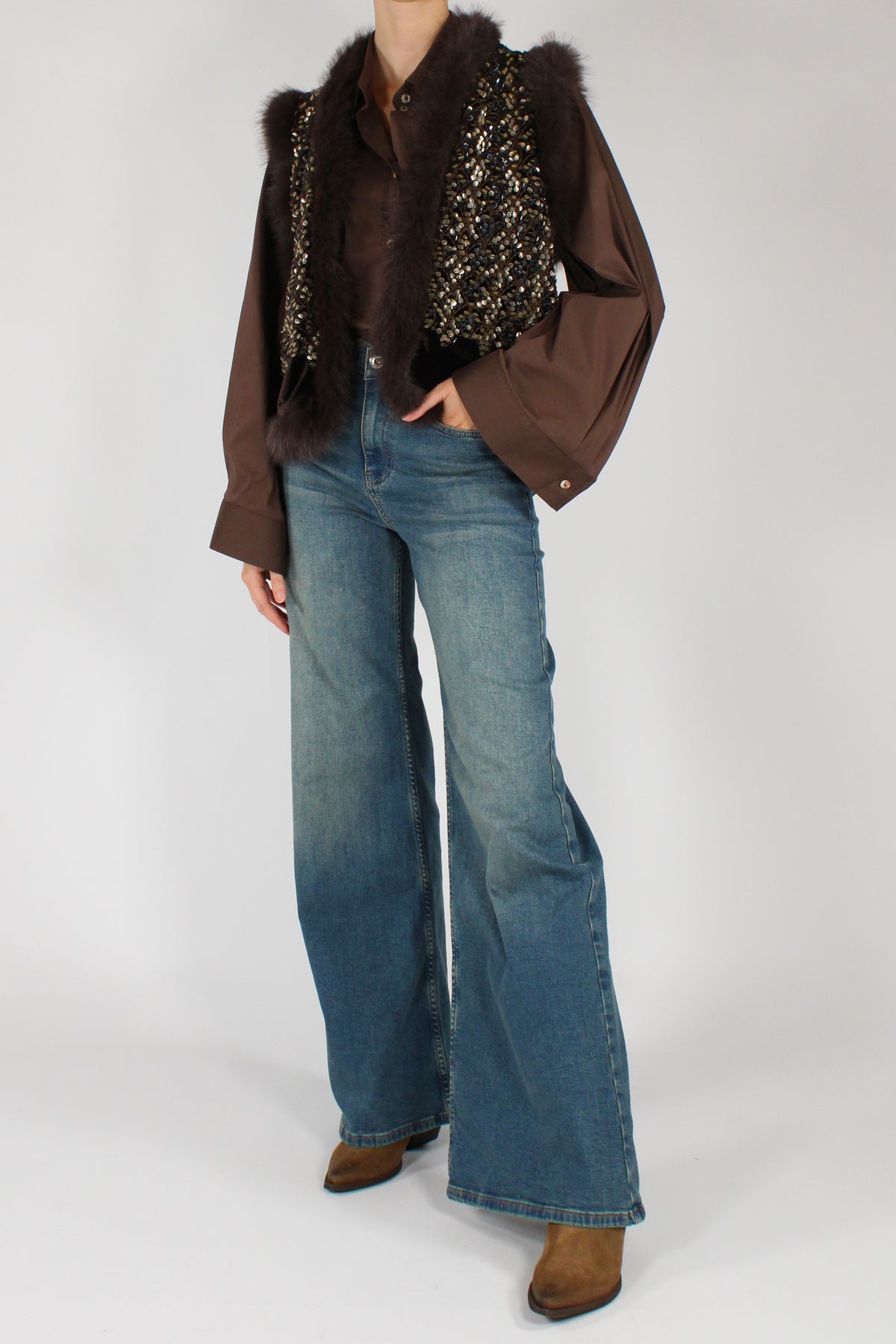 Gilet Aperto con Paillettes ed Eco Pelliccia