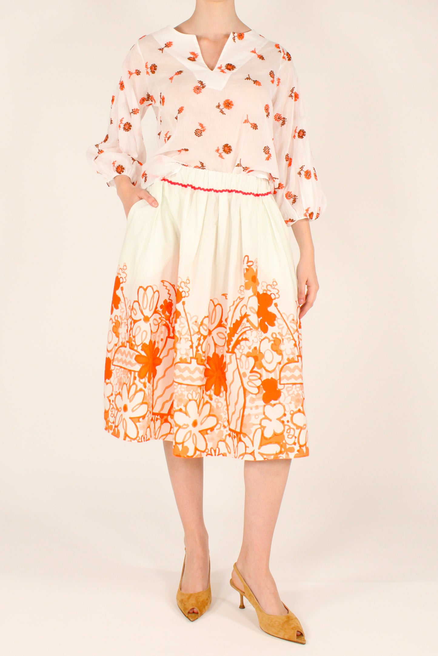 Blusa con Ricami Floreali All Over