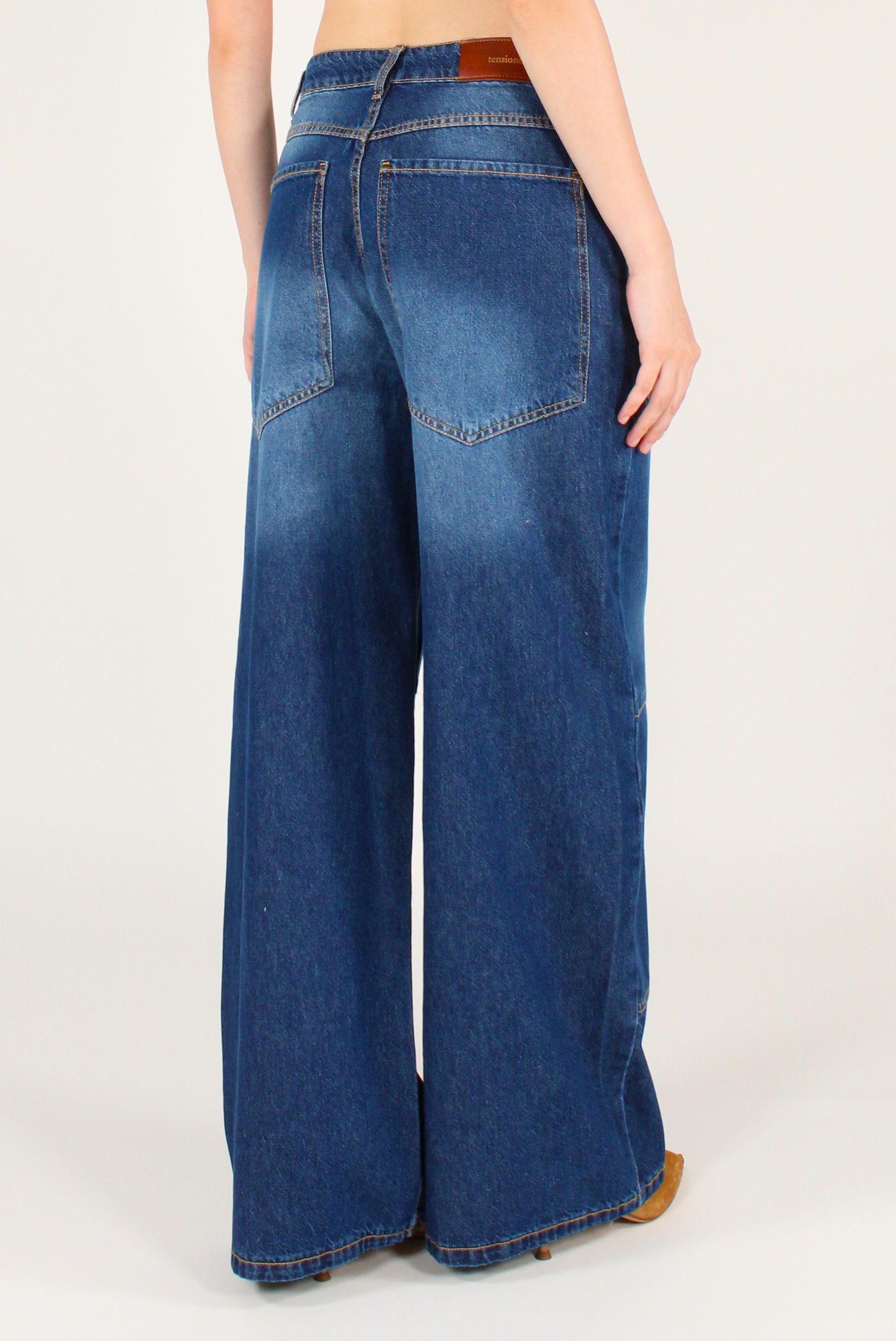 Washed Western Barrel Jeans