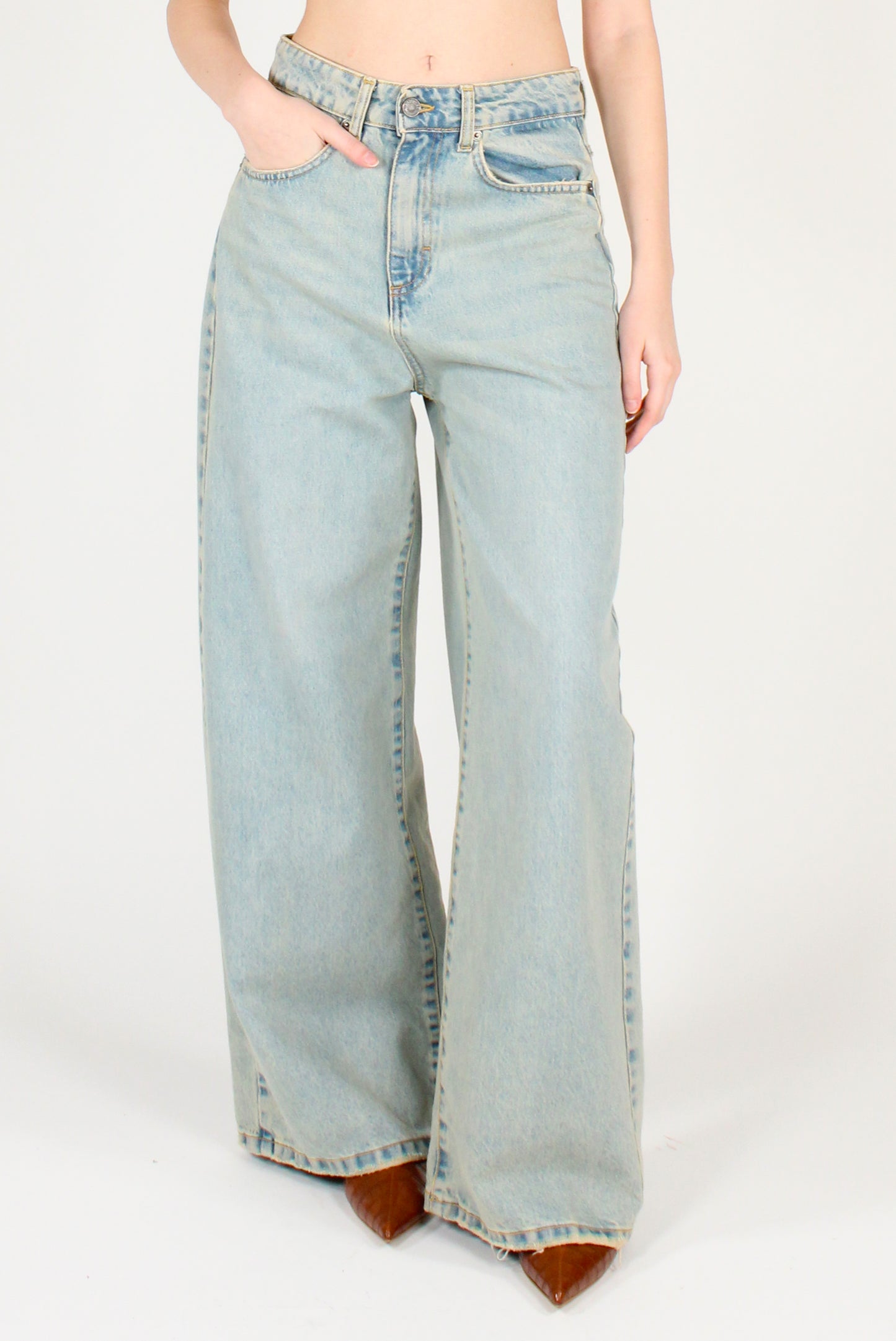 Jeans Slavato Chiaro con Tasconi