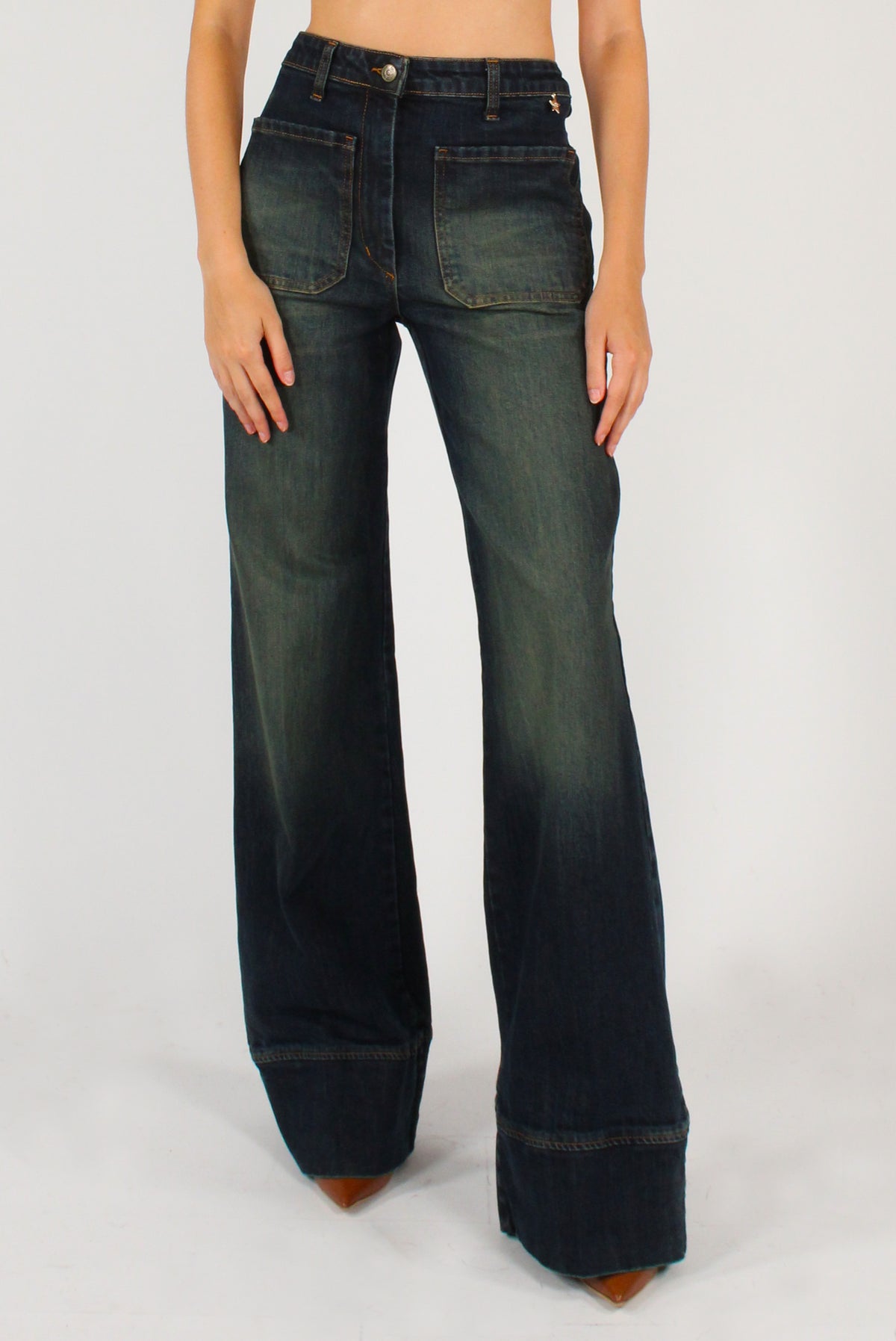 Jeans Svasati con Tasche Applicate