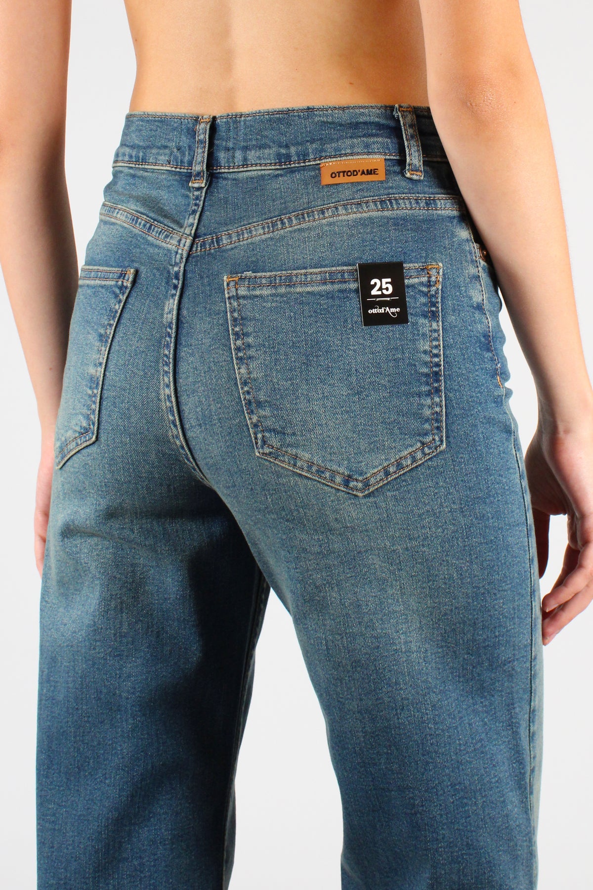 Jeans Elasticizzati a Vita Alta