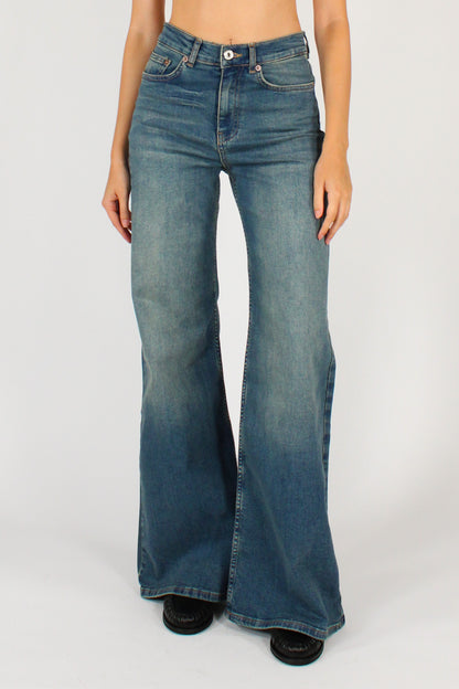 Jeans Elasticizzati a Vita Alta